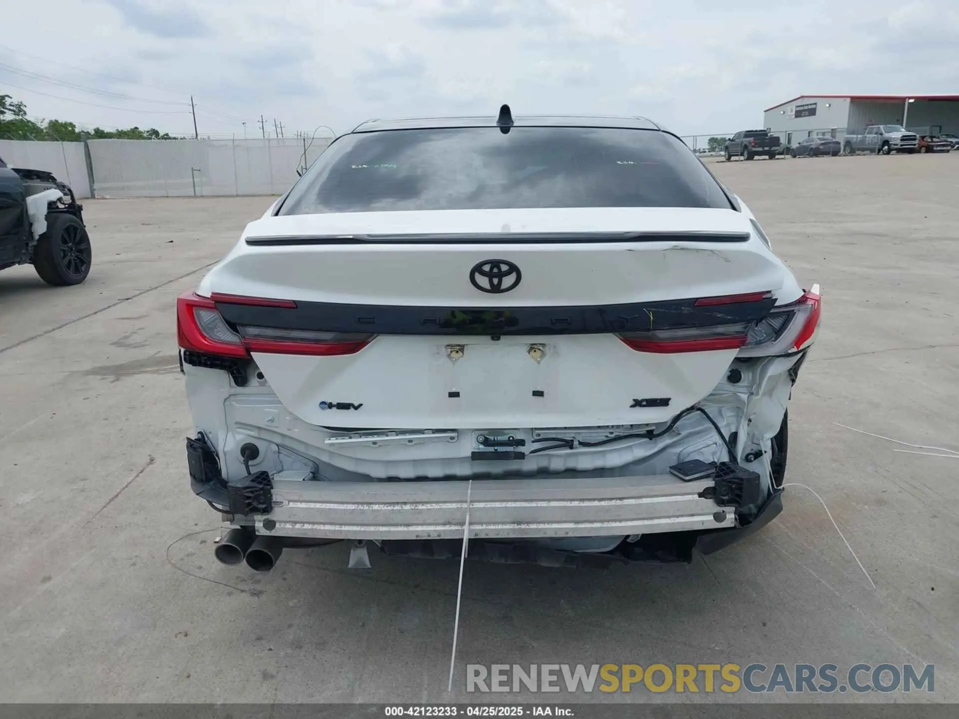 17 Photograph of a damaged car 4T1DAACK2SU016483 TOYOTA CAMRY 2025