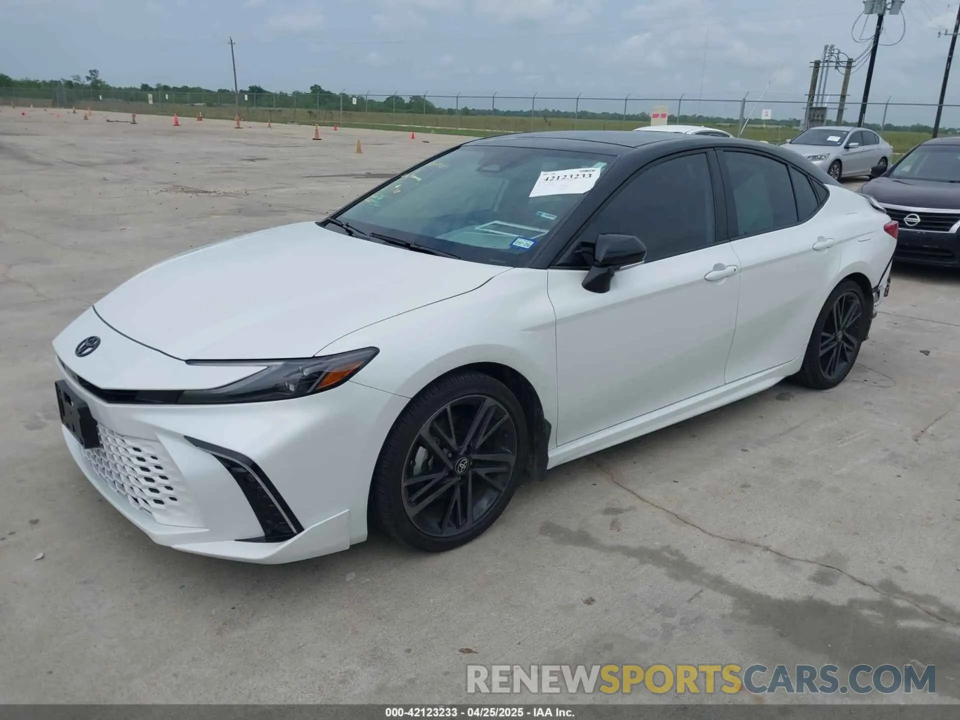2 Photograph of a damaged car 4T1DAACK2SU016483 TOYOTA CAMRY 2025