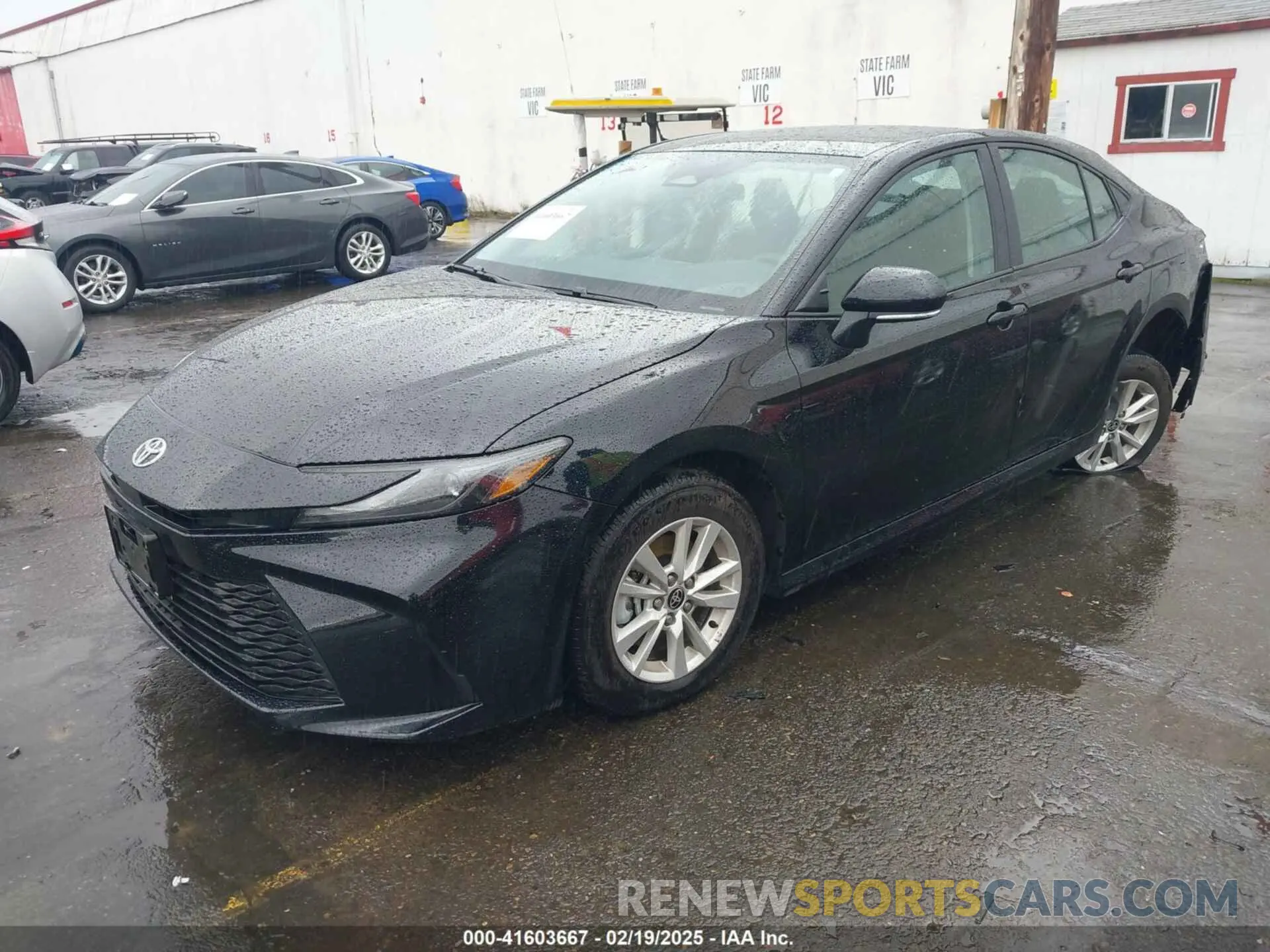 2 Photograph of a damaged car 4T1DAACK2SU016516 TOYOTA CAMRY 2025