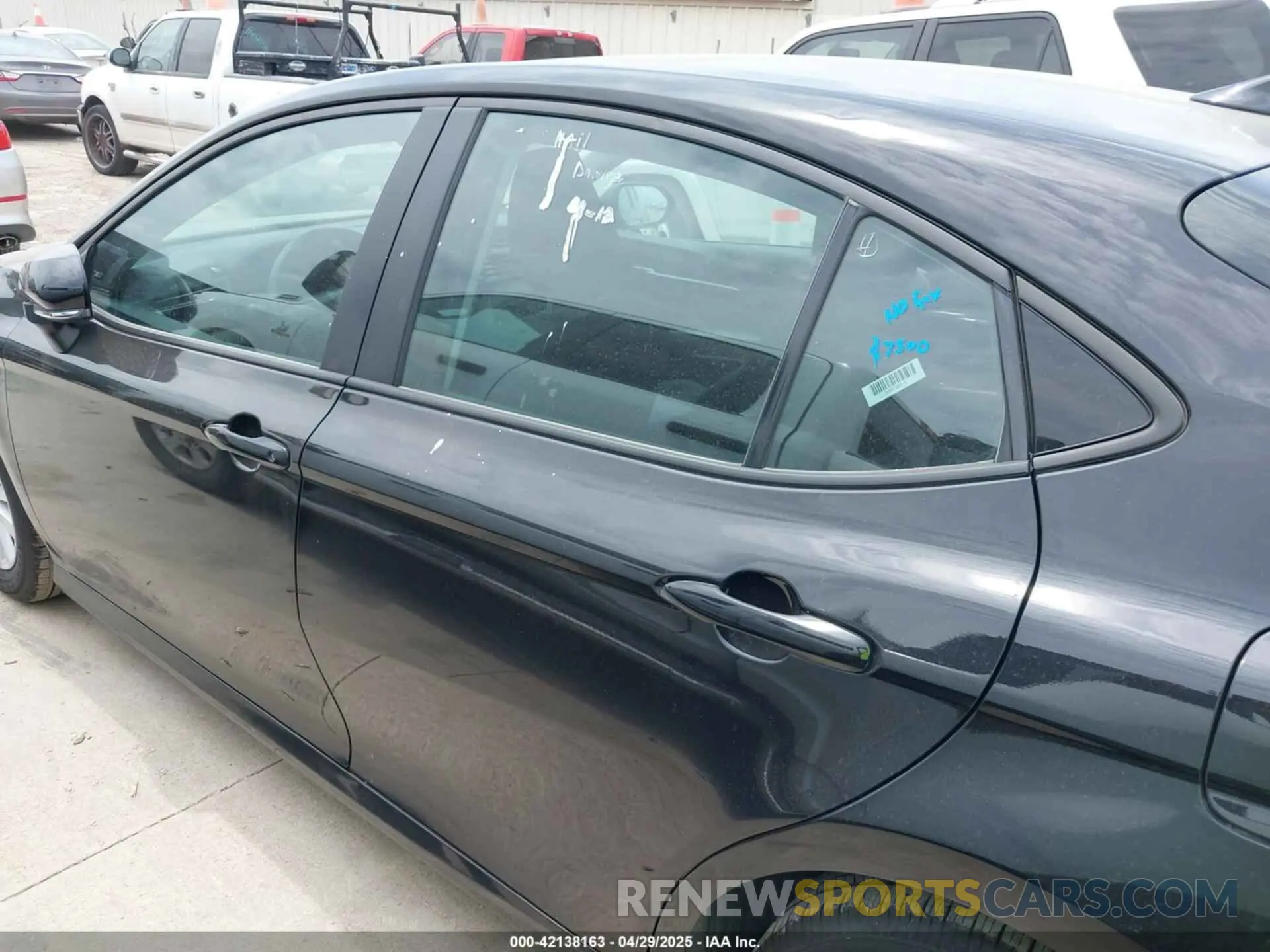 14 Photograph of a damaged car 4T1DAACK2SU032666 TOYOTA CAMRY 2025