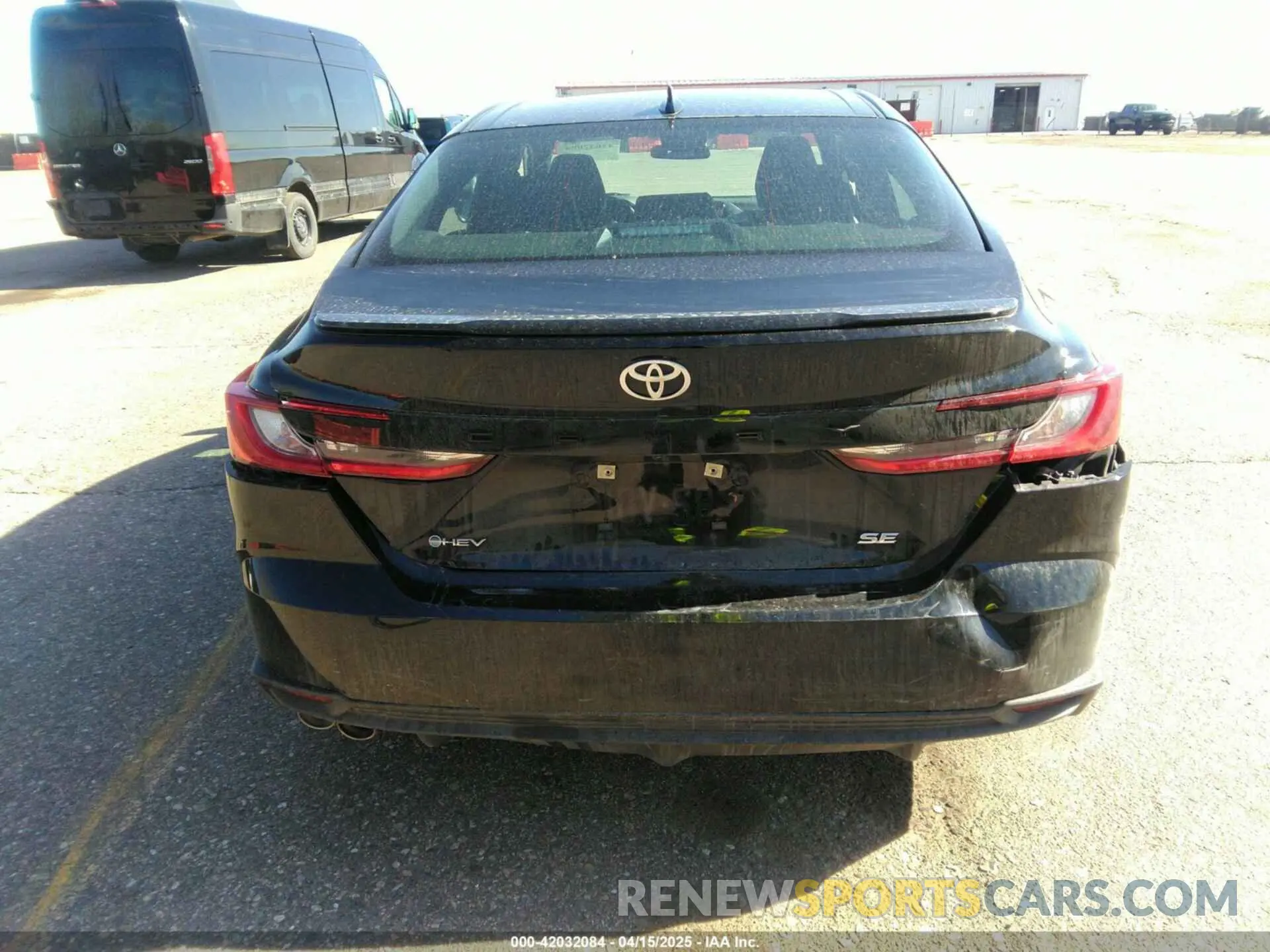 16 Photograph of a damaged car 4T1DAACK2SU035048 TOYOTA CAMRY 2025