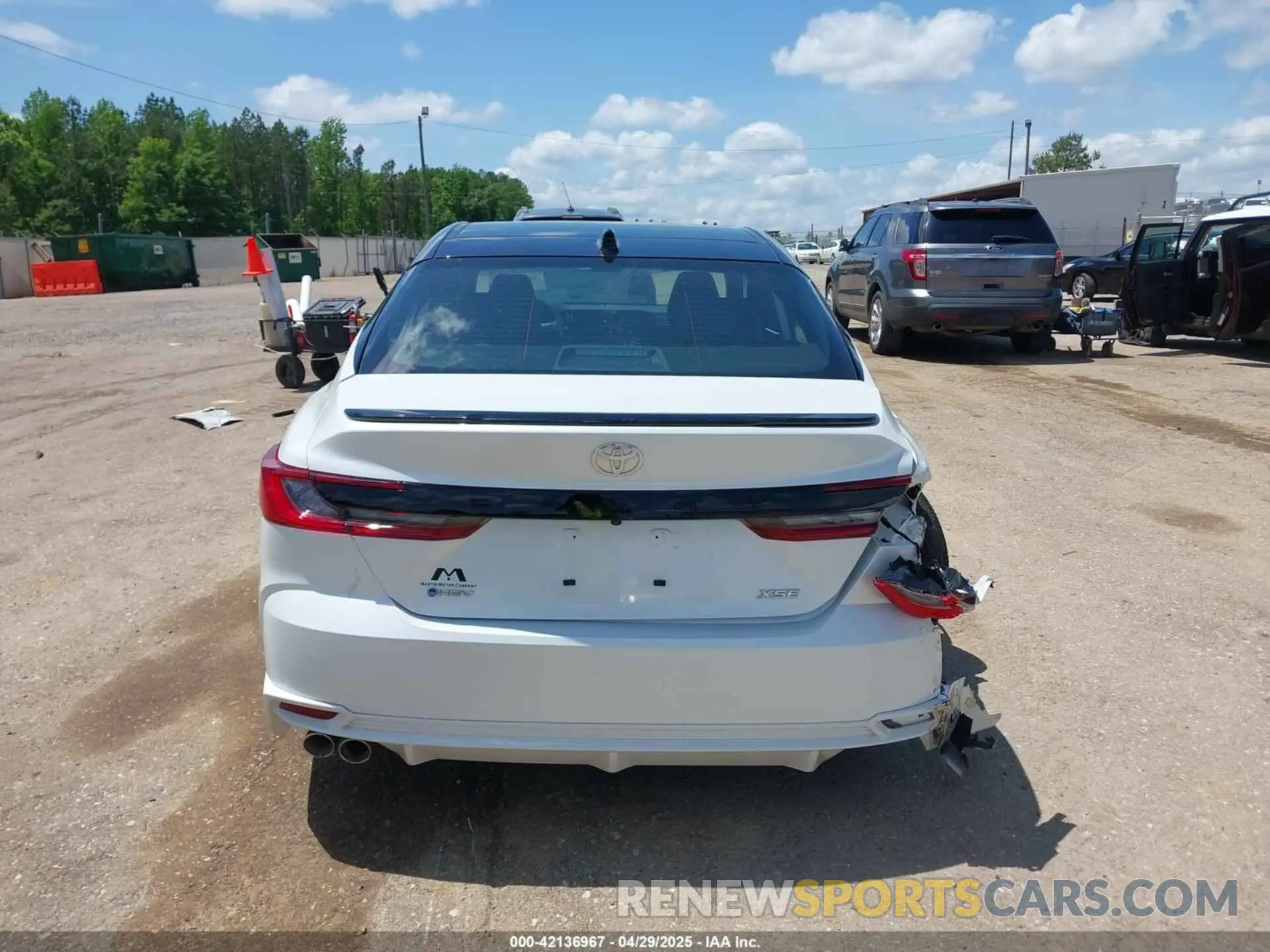 17 Photograph of a damaged car 4T1DAACK2SU054828 TOYOTA CAMRY 2025