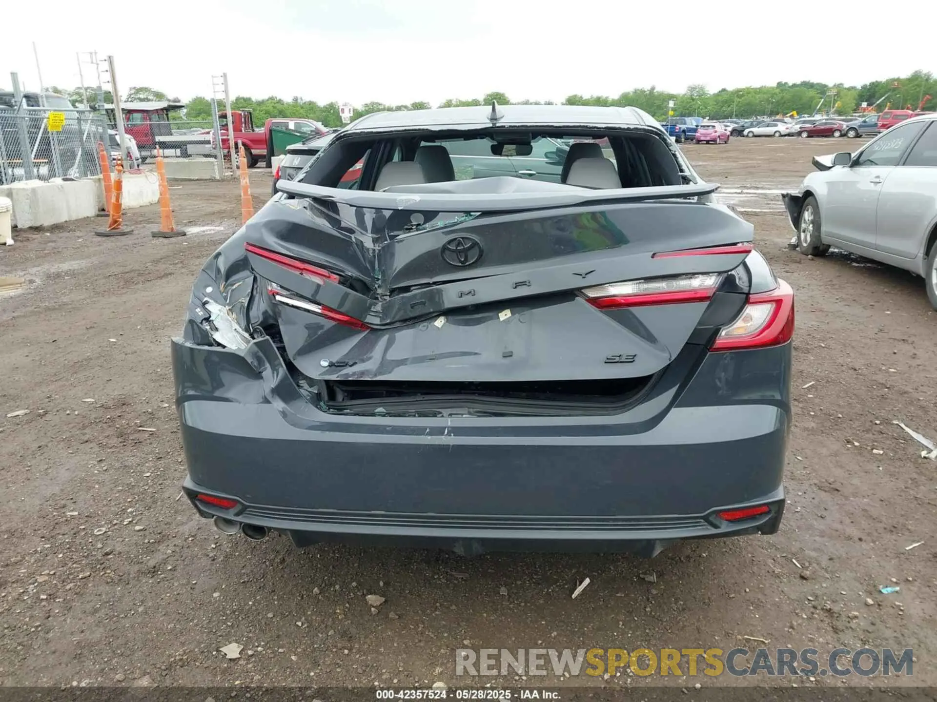 16 Photograph of a damaged car 4T1DAACK2SU065344 TOYOTA CAMRY 2025