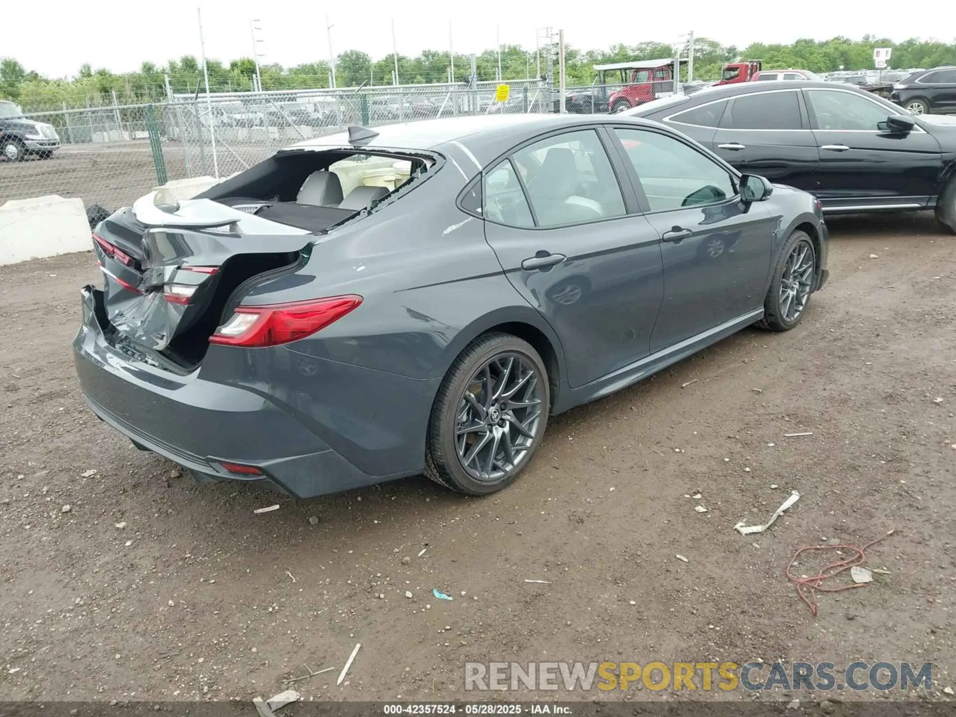 4 Photograph of a damaged car 4T1DAACK2SU065344 TOYOTA CAMRY 2025