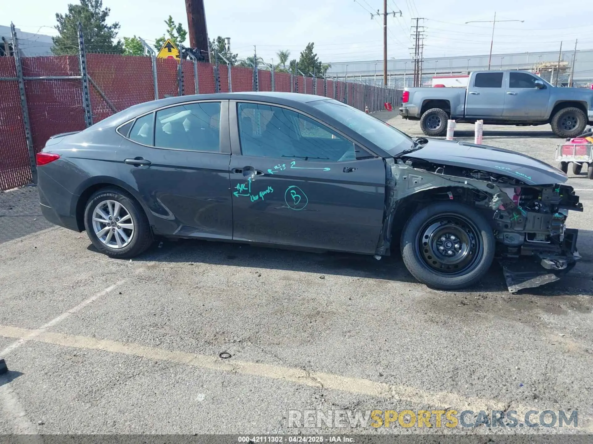 14 Photograph of a damaged car 4T1DAACK2SU109262 TOYOTA CAMRY 2025