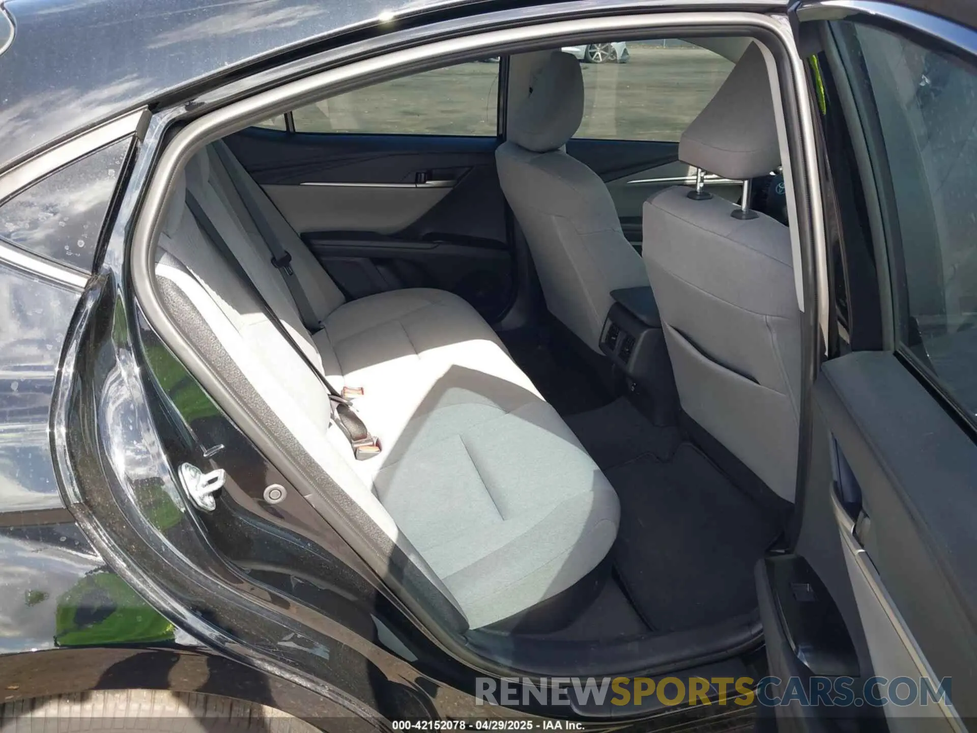 8 Photograph of a damaged car 4T1DAACK2SU124019 TOYOTA CAMRY 2025
