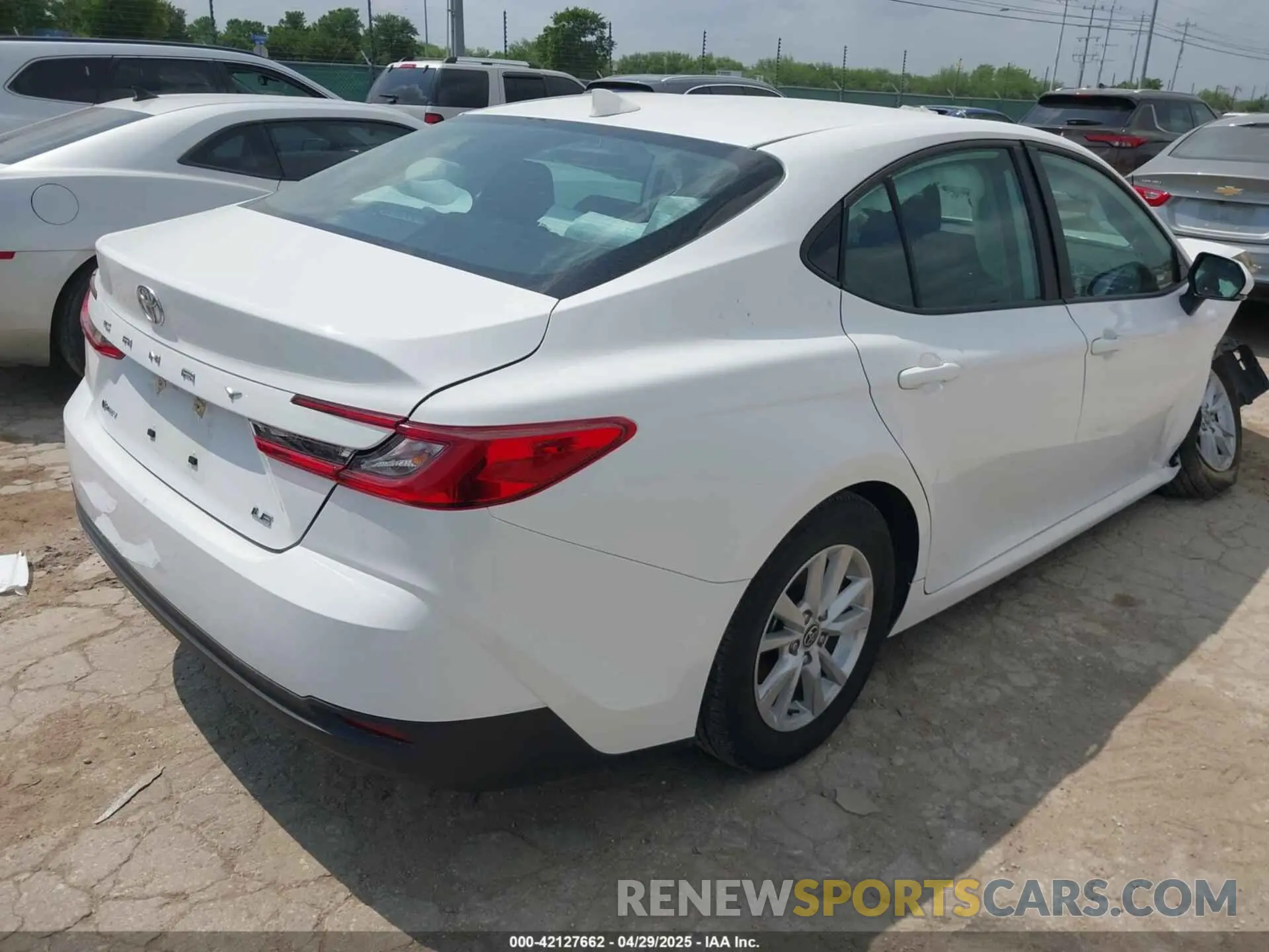4 Photograph of a damaged car 4T1DAACK2SU511766 TOYOTA CAMRY 2025
