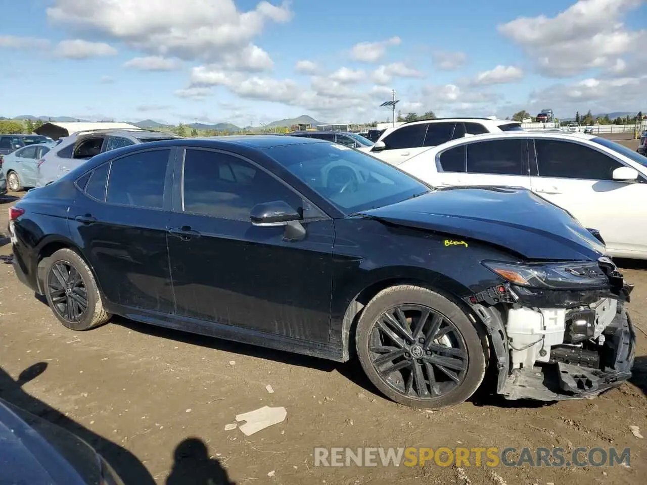 4 Photograph of a damaged car 4T1DAACK2SU536019 TOYOTA CAMRY 2025