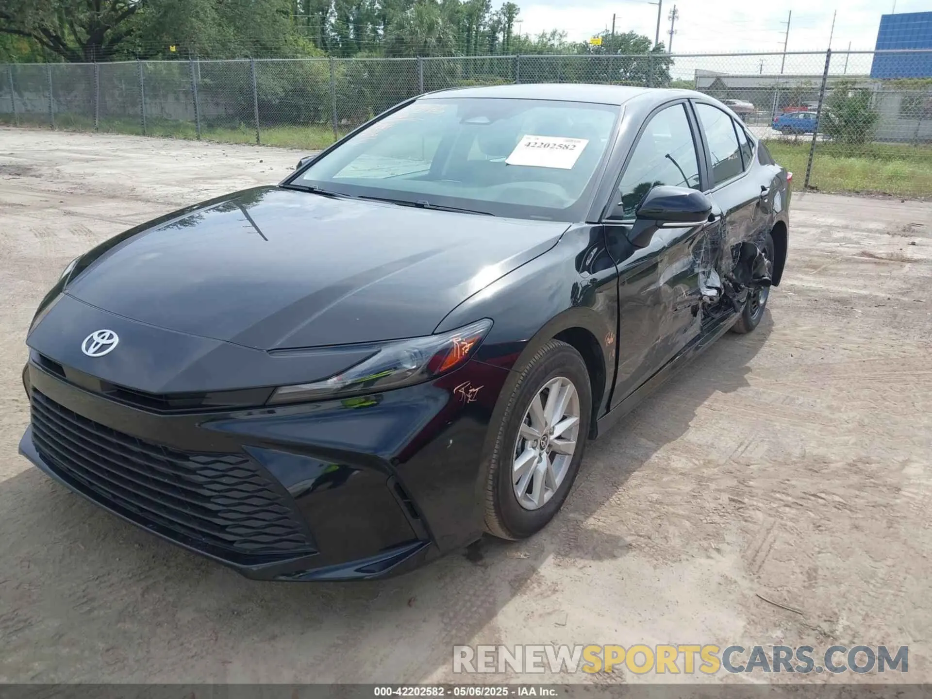 2 Photograph of a damaged car 4T1DAACK2SU546534 TOYOTA CAMRY 2025