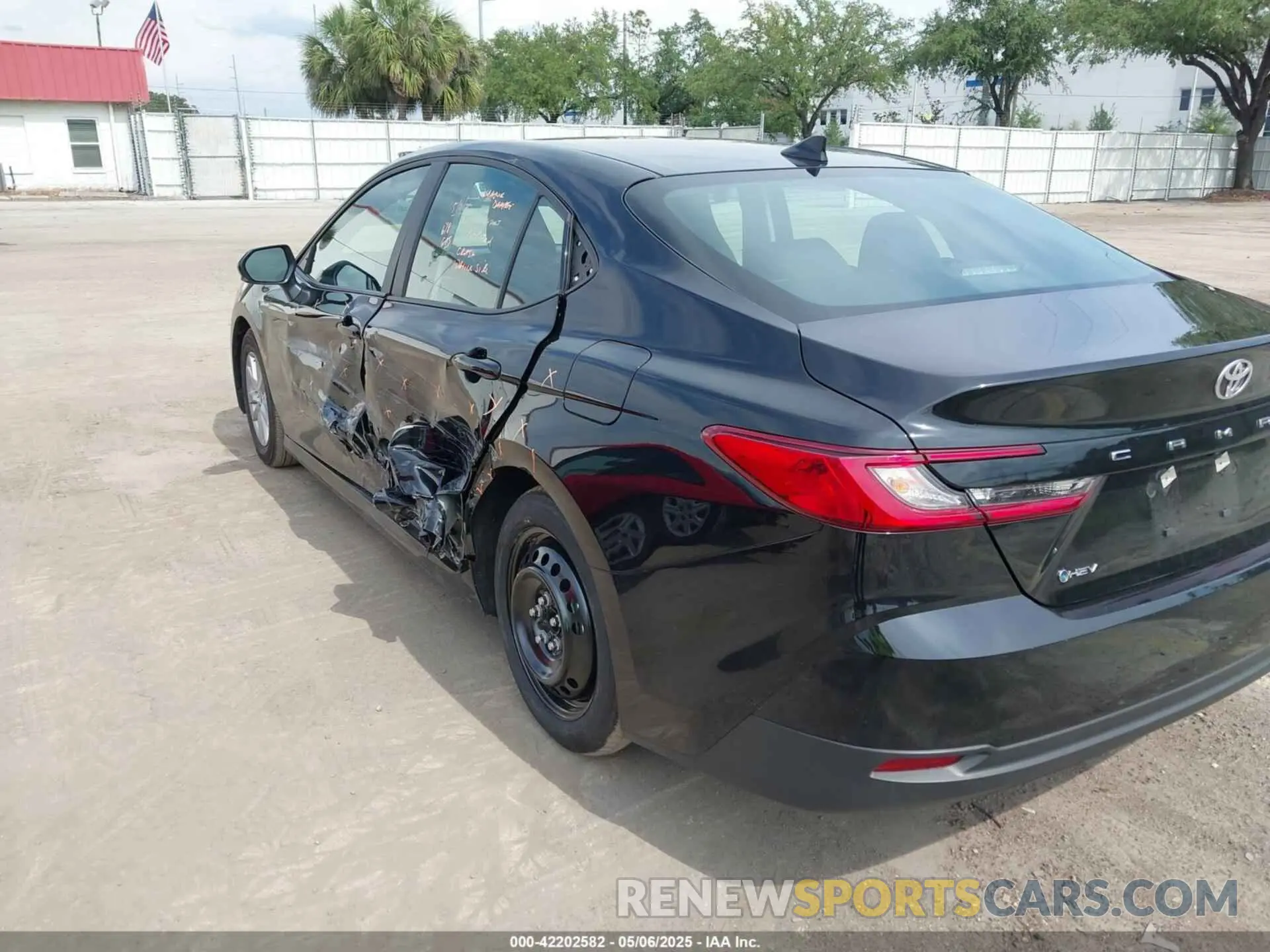 3 Photograph of a damaged car 4T1DAACK2SU546534 TOYOTA CAMRY 2025