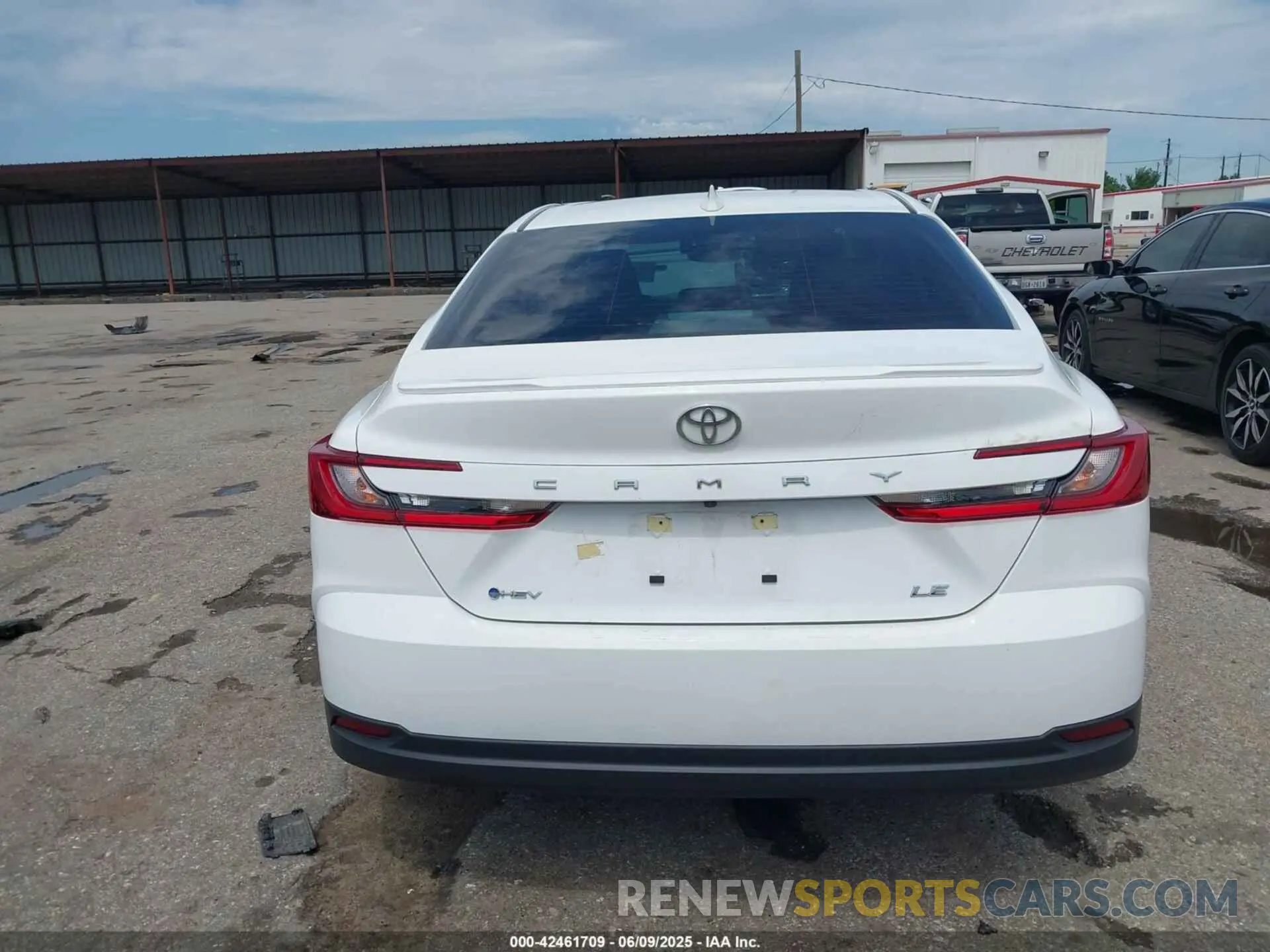 16 Photograph of a damaged car 4T1DAACK2SU563608 TOYOTA CAMRY 2025