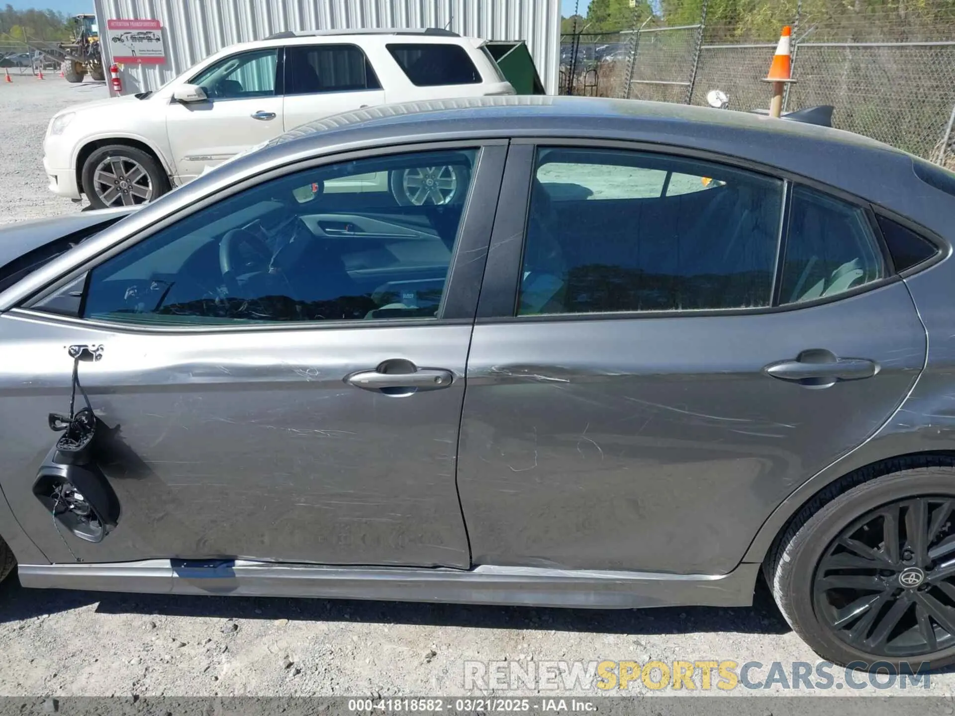 14 Photograph of a damaged car 4T1DAACK2SU566377 TOYOTA CAMRY 2025