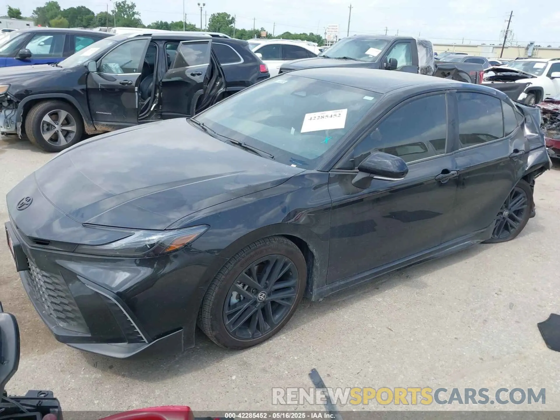 2 Photograph of a damaged car 4T1DAACK2SU581817 TOYOTA CAMRY 2025