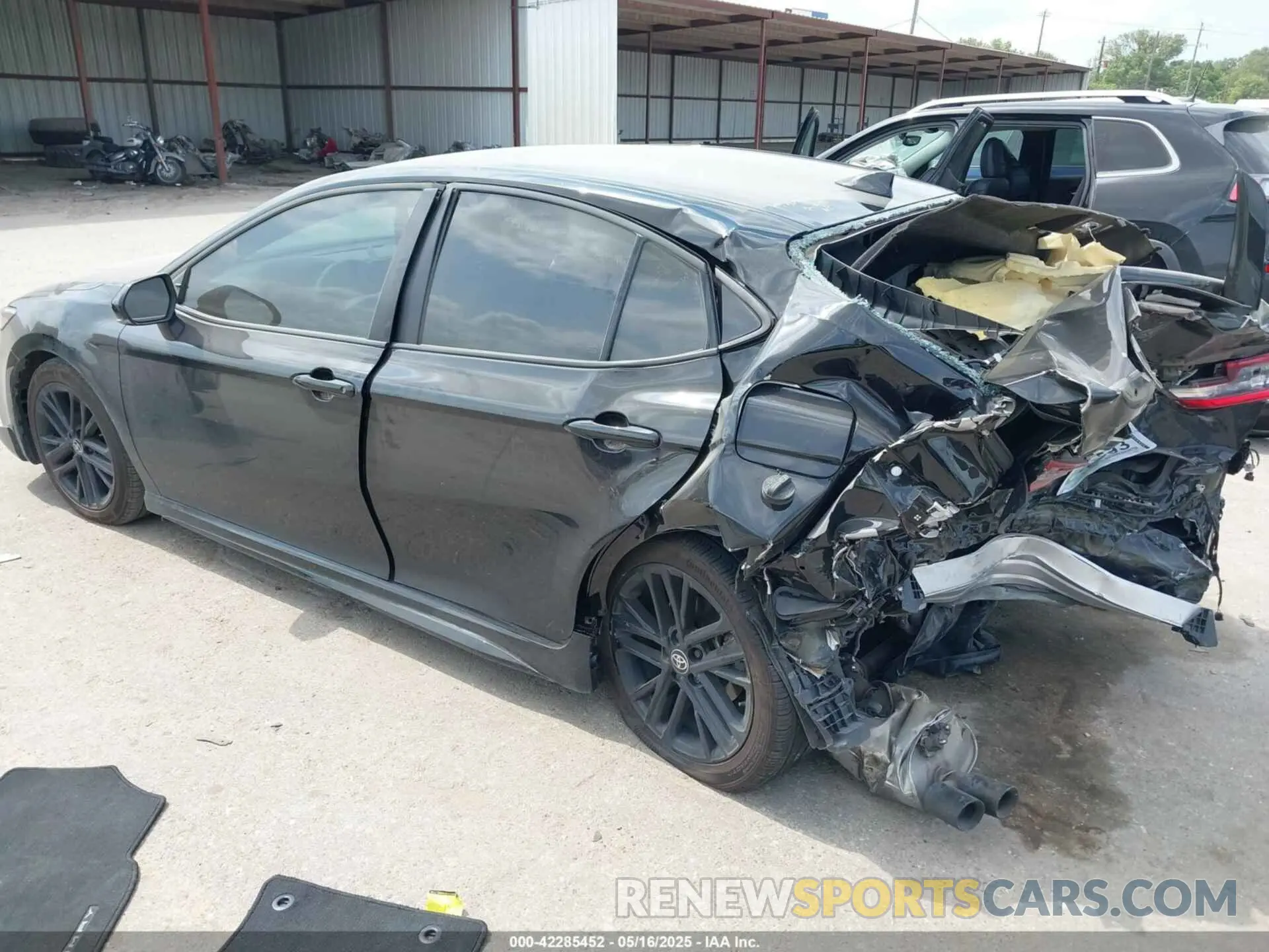 3 Photograph of a damaged car 4T1DAACK2SU581817 TOYOTA CAMRY 2025