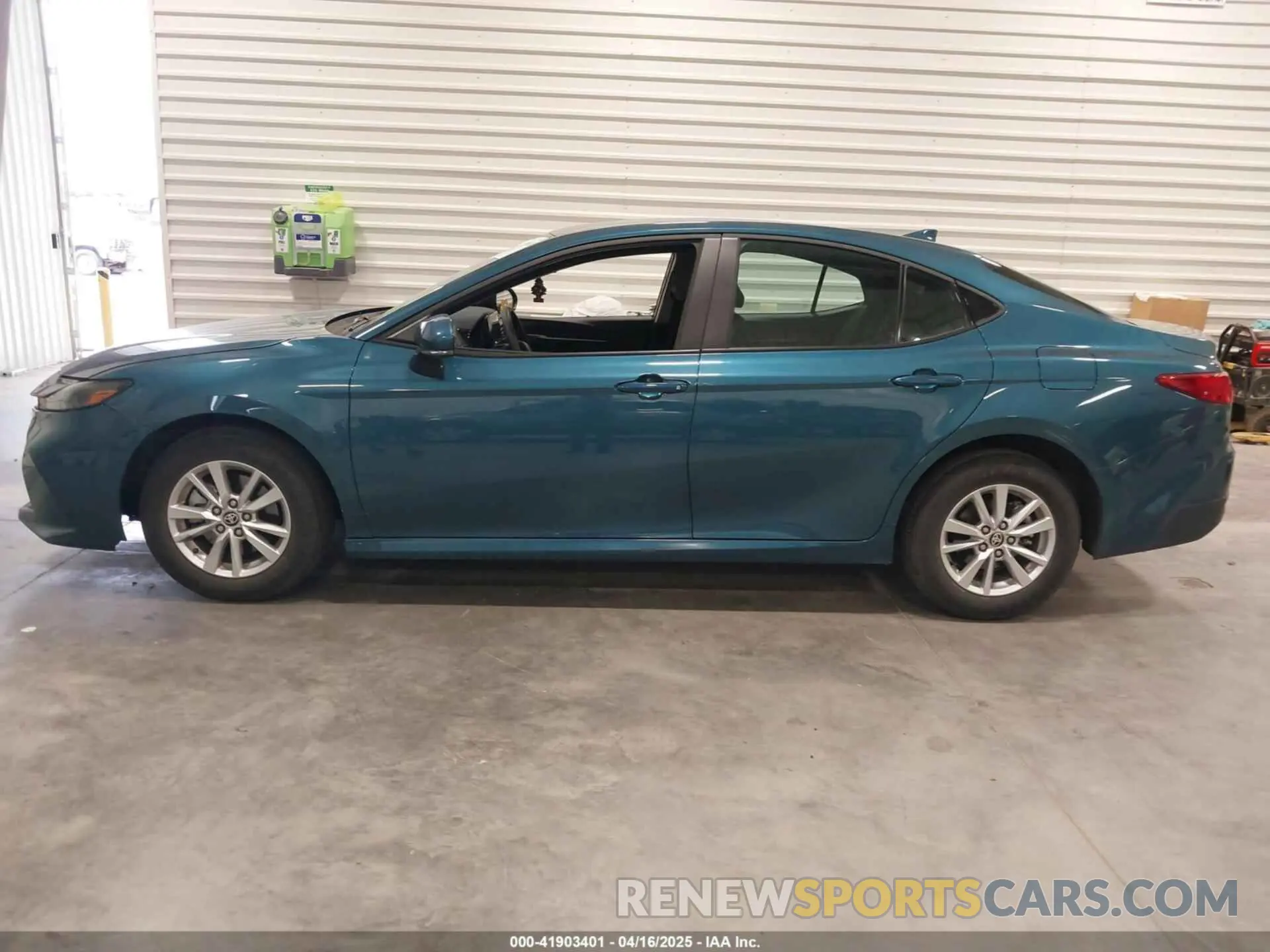 14 Photograph of a damaged car 4T1DAACK3SU003208 TOYOTA CAMRY 2025