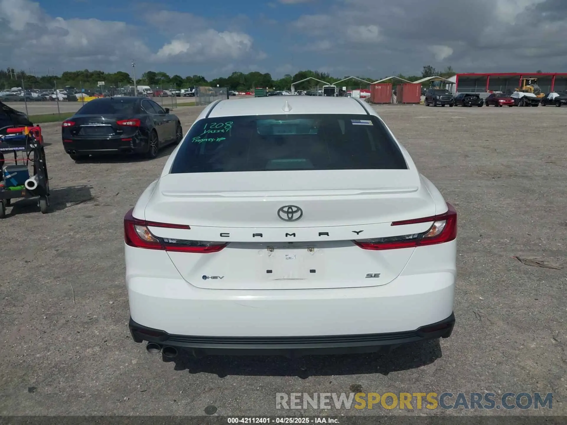 17 Photograph of a damaged car 4T1DAACK3SU005475 TOYOTA CAMRY 2025