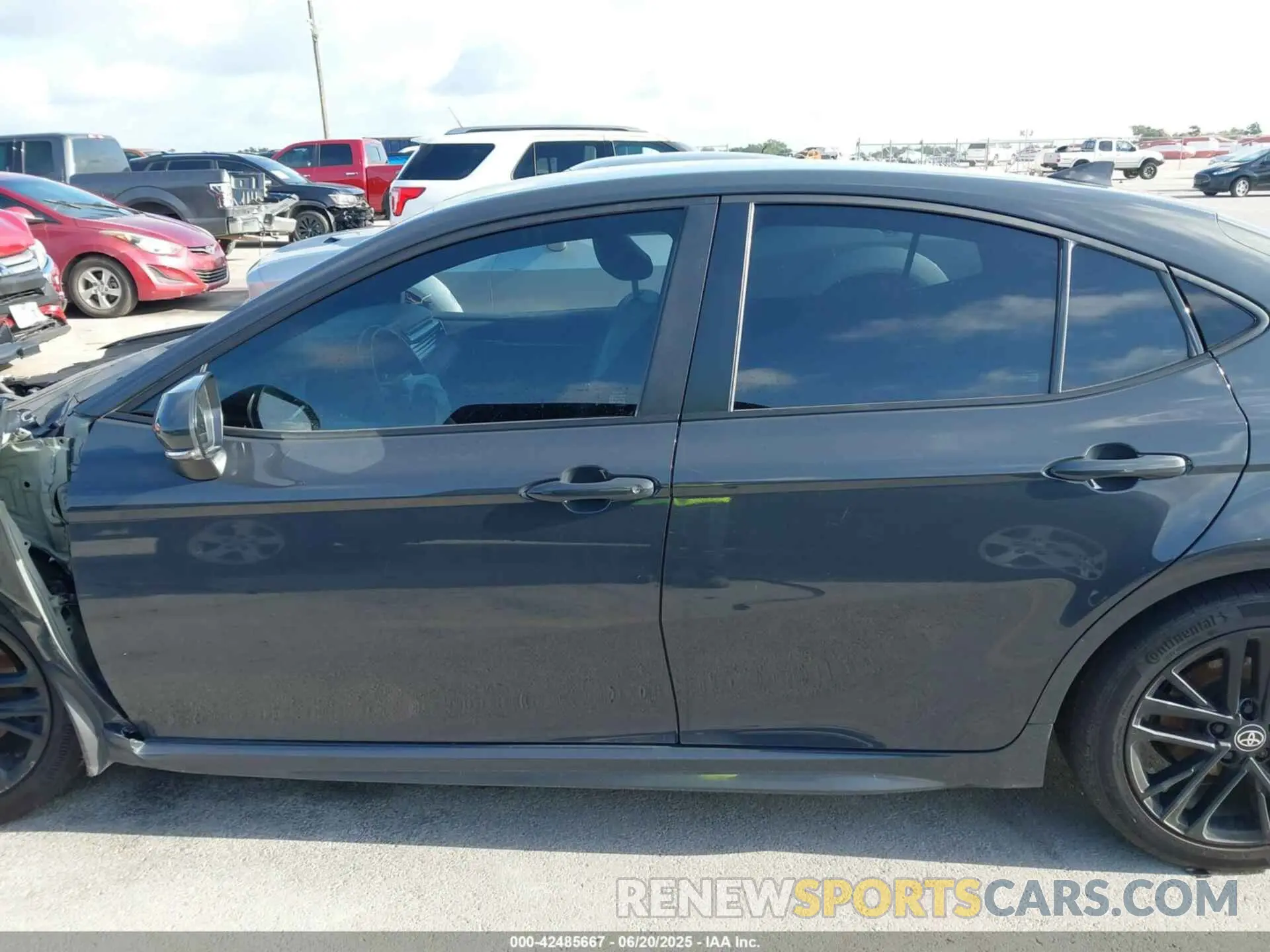 14 Photograph of a damaged car 4T1DAACK3SU006075 TOYOTA CAMRY 2025