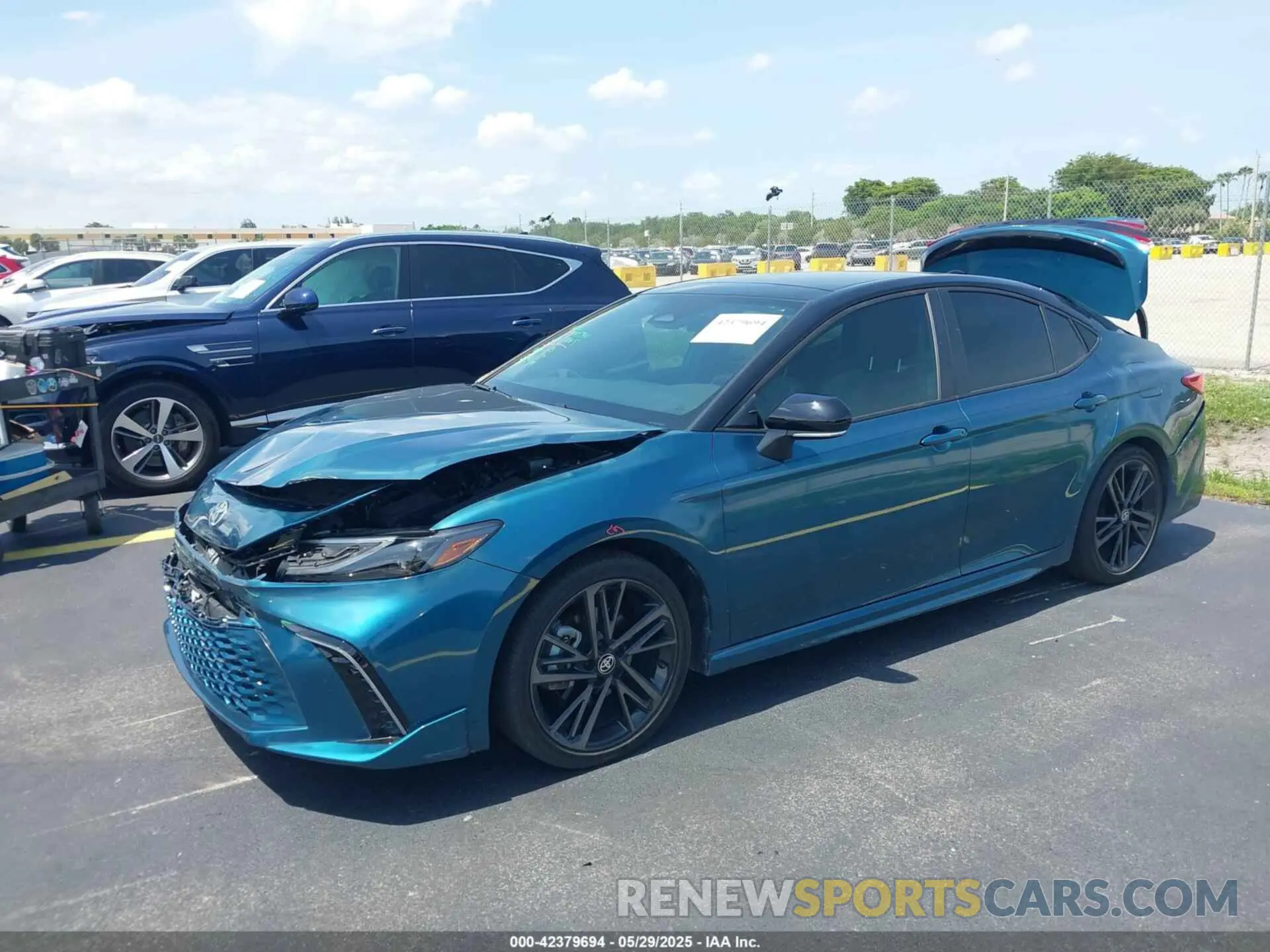 2 Photograph of a damaged car 4T1DAACK3SU008120 TOYOTA CAMRY 2025