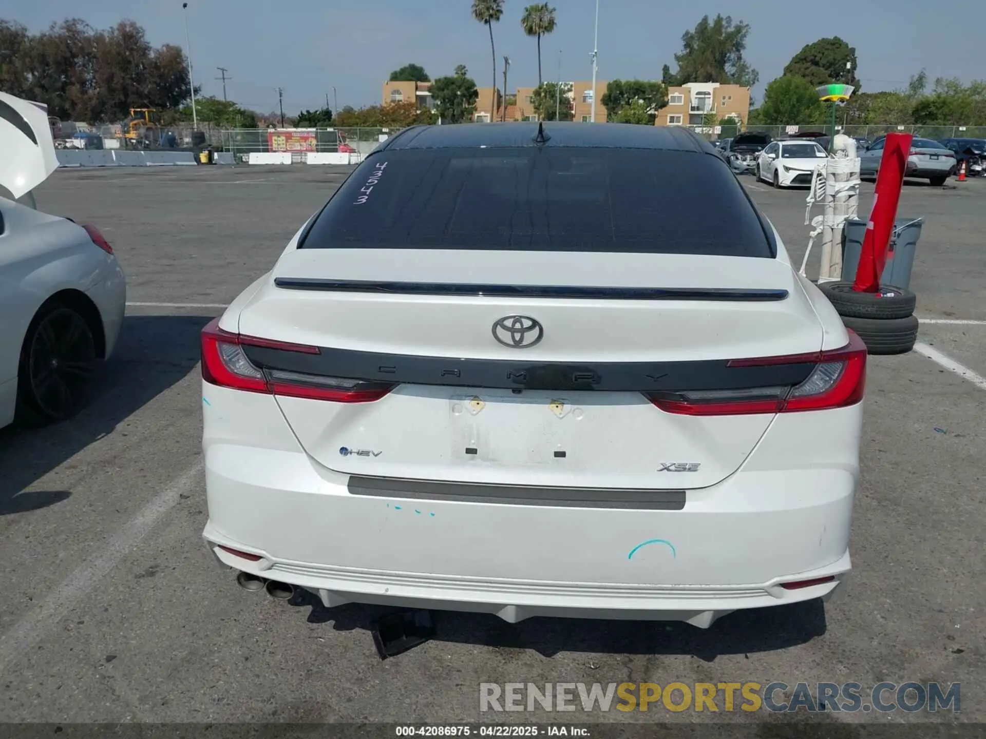 17 Photograph of a damaged car 4T1DAACK3SU012006 TOYOTA CAMRY 2025