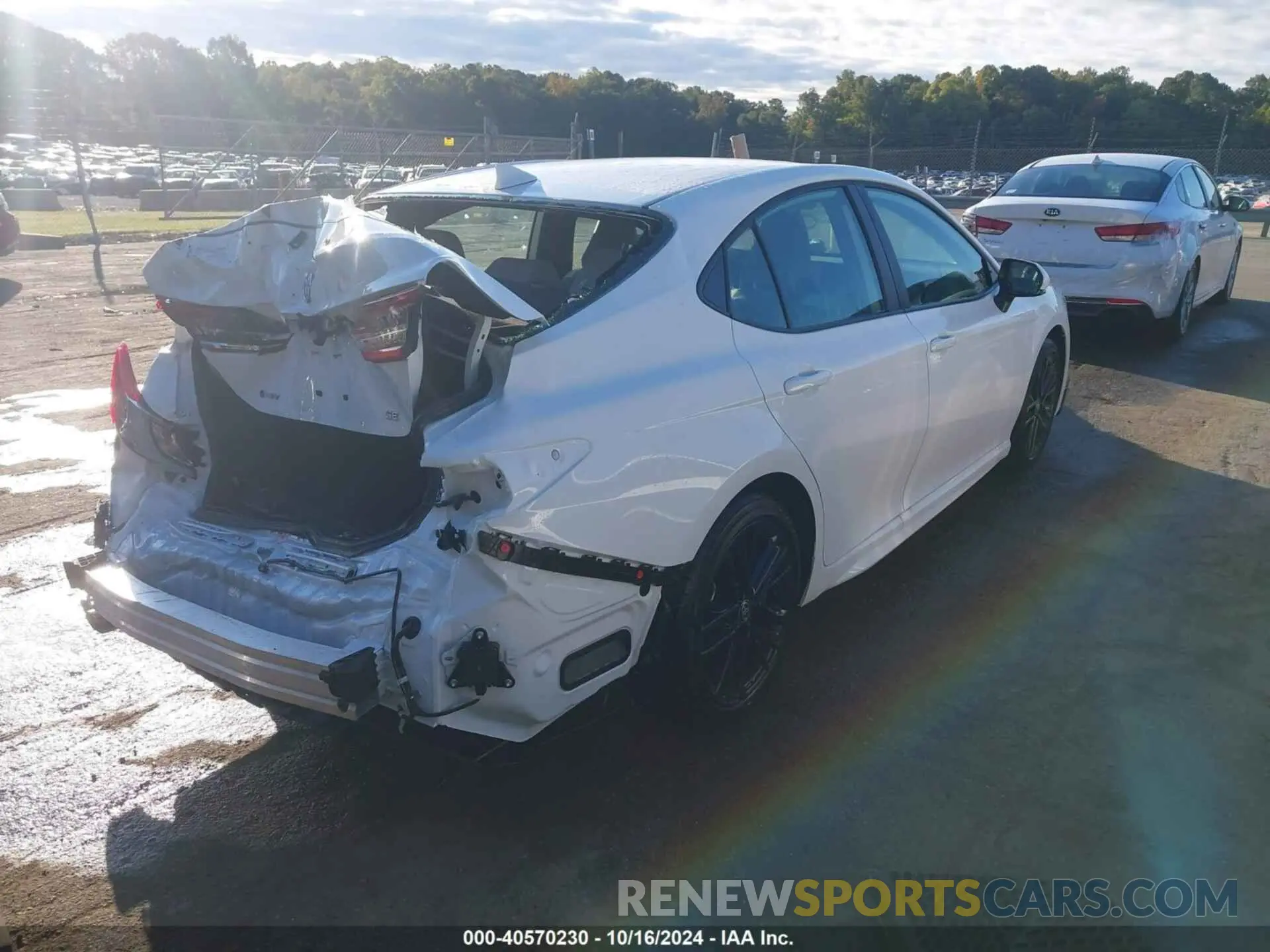 4 Photograph of a damaged car 4T1DAACK3SU022213 TOYOTA CAMRY 2025