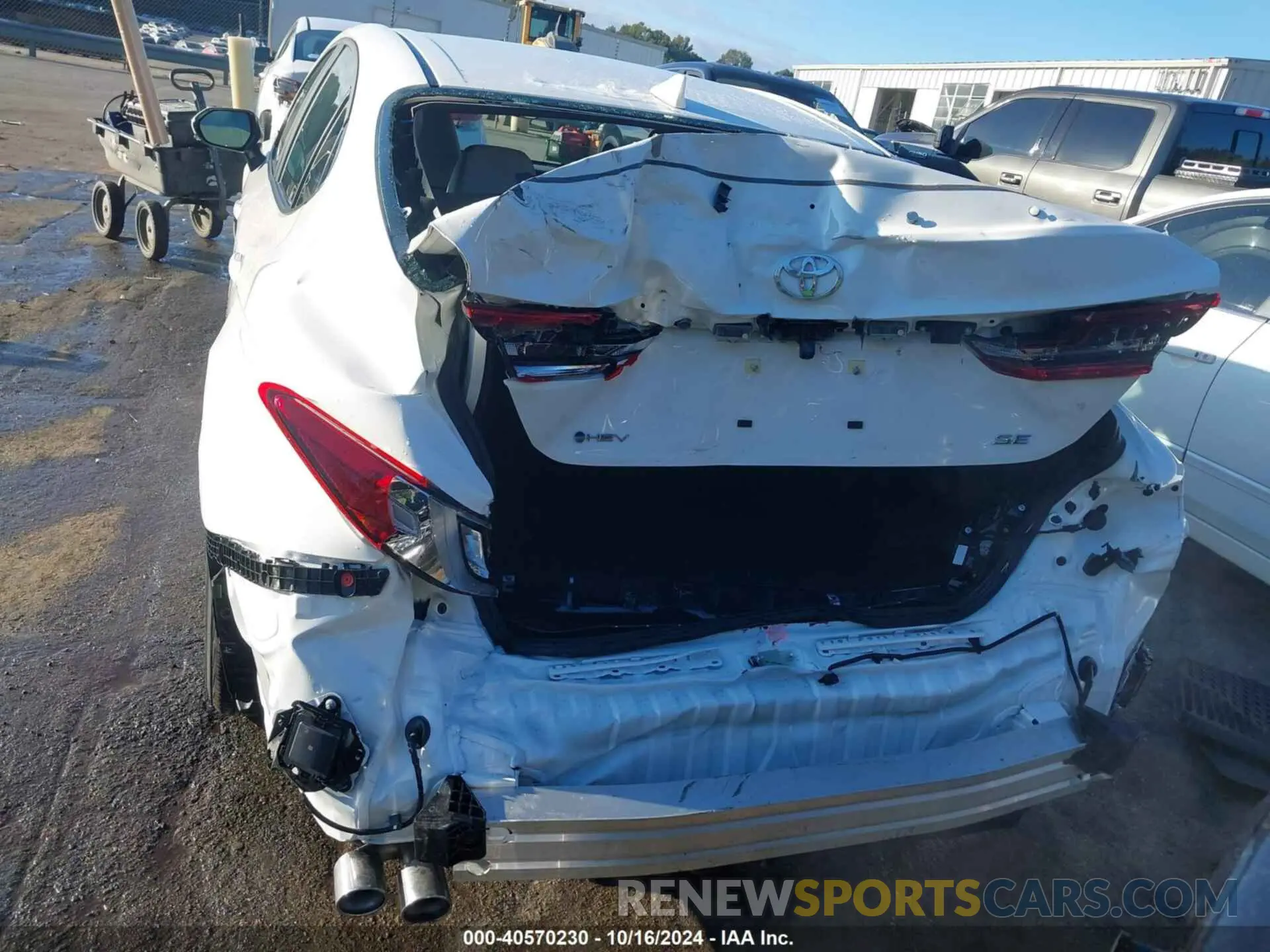 6 Photograph of a damaged car 4T1DAACK3SU022213 TOYOTA CAMRY 2025