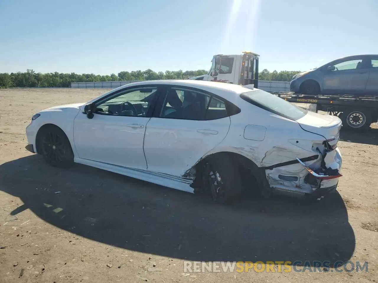 2 Photograph of a damaged car 4T1DAACK3SU026150 TOYOTA CAMRY 2025