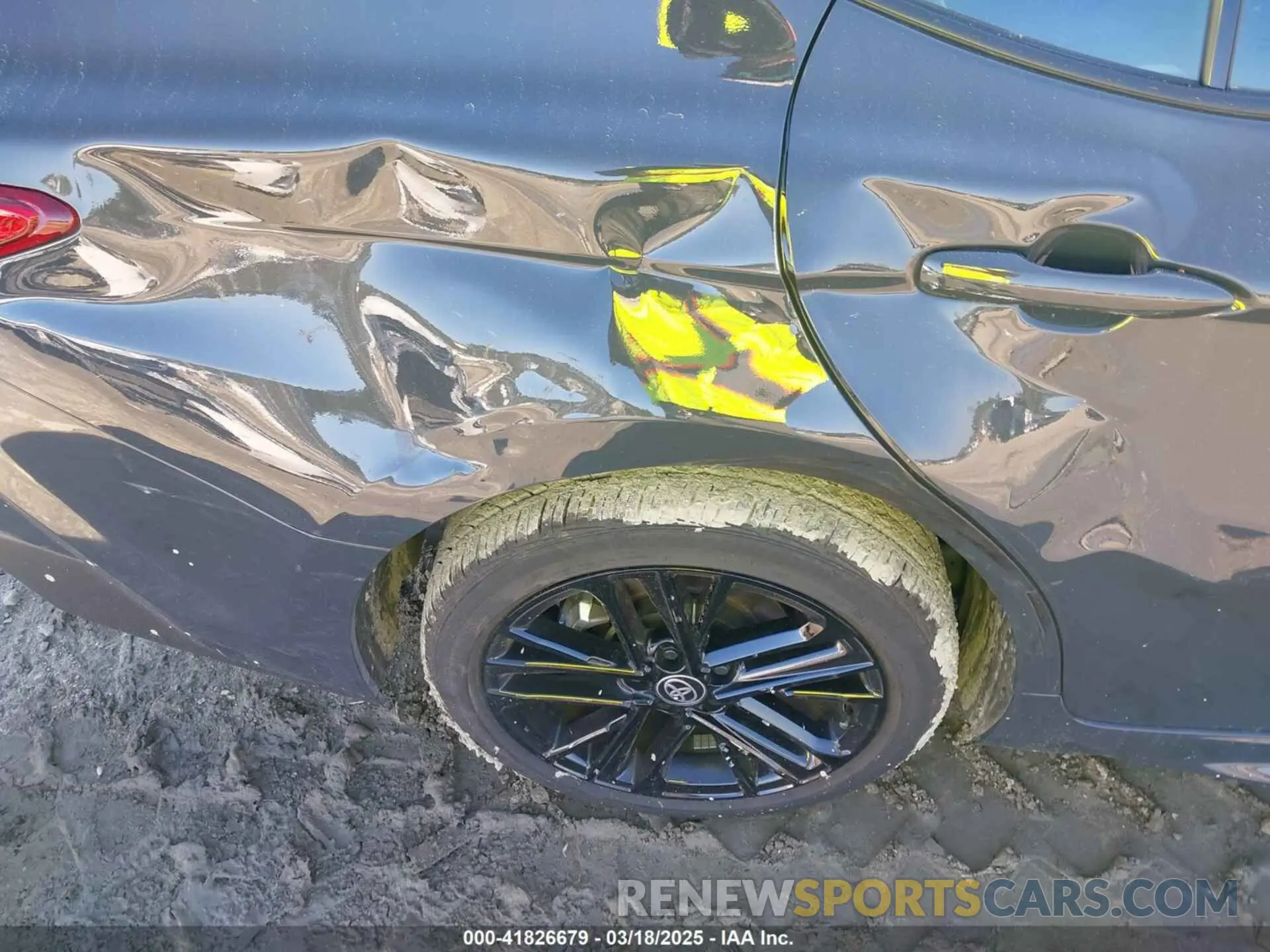 17 Photograph of a damaged car 4T1DAACK3SU055275 TOYOTA CAMRY 2025