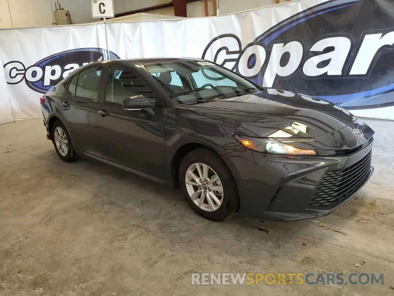 4 Photograph of a damaged car 4T1DAACK3SU059486 TOYOTA CAMRY 2025