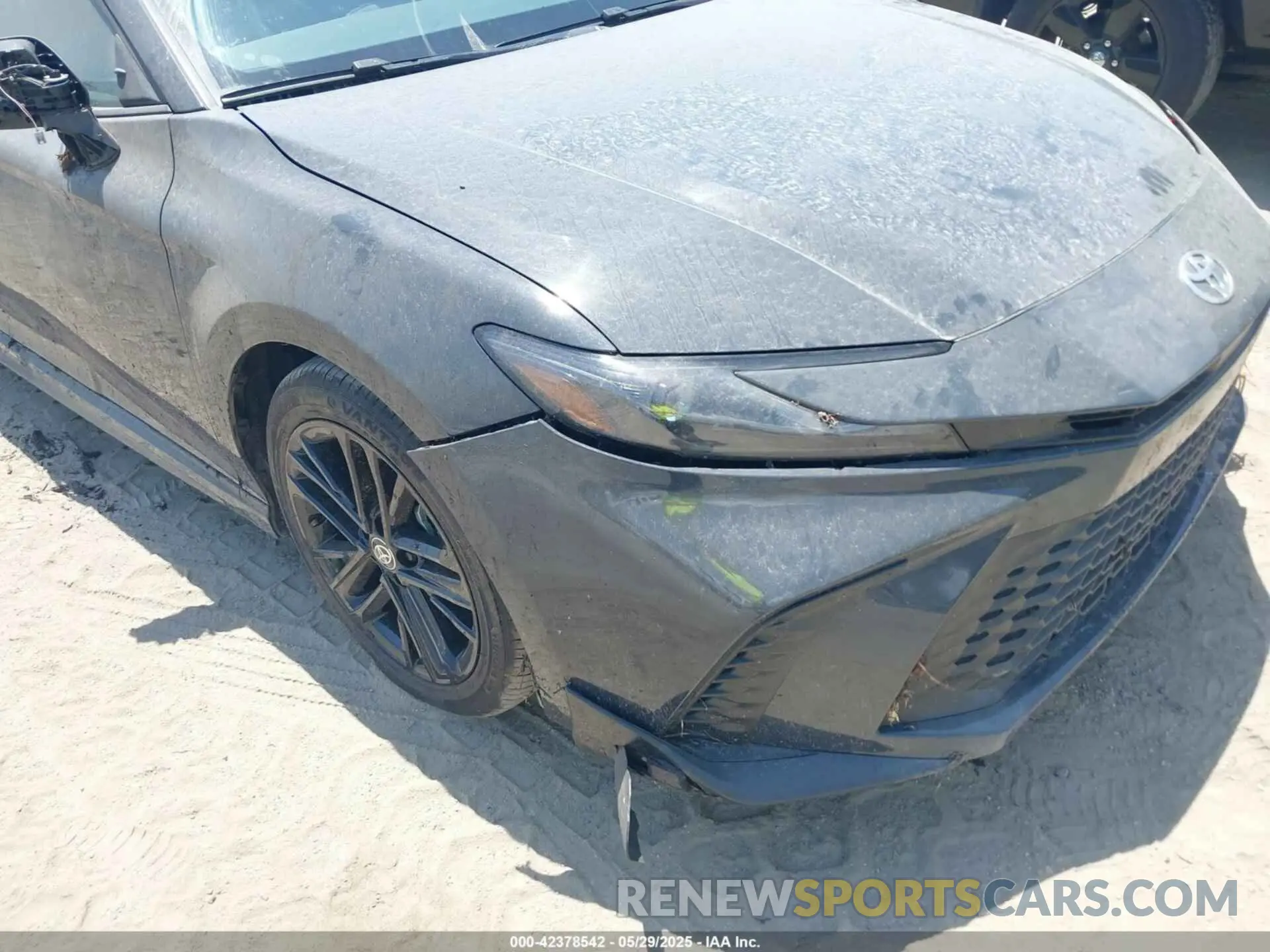 12 Photograph of a damaged car 4T1DAACK3SU060721 TOYOTA CAMRY 2025