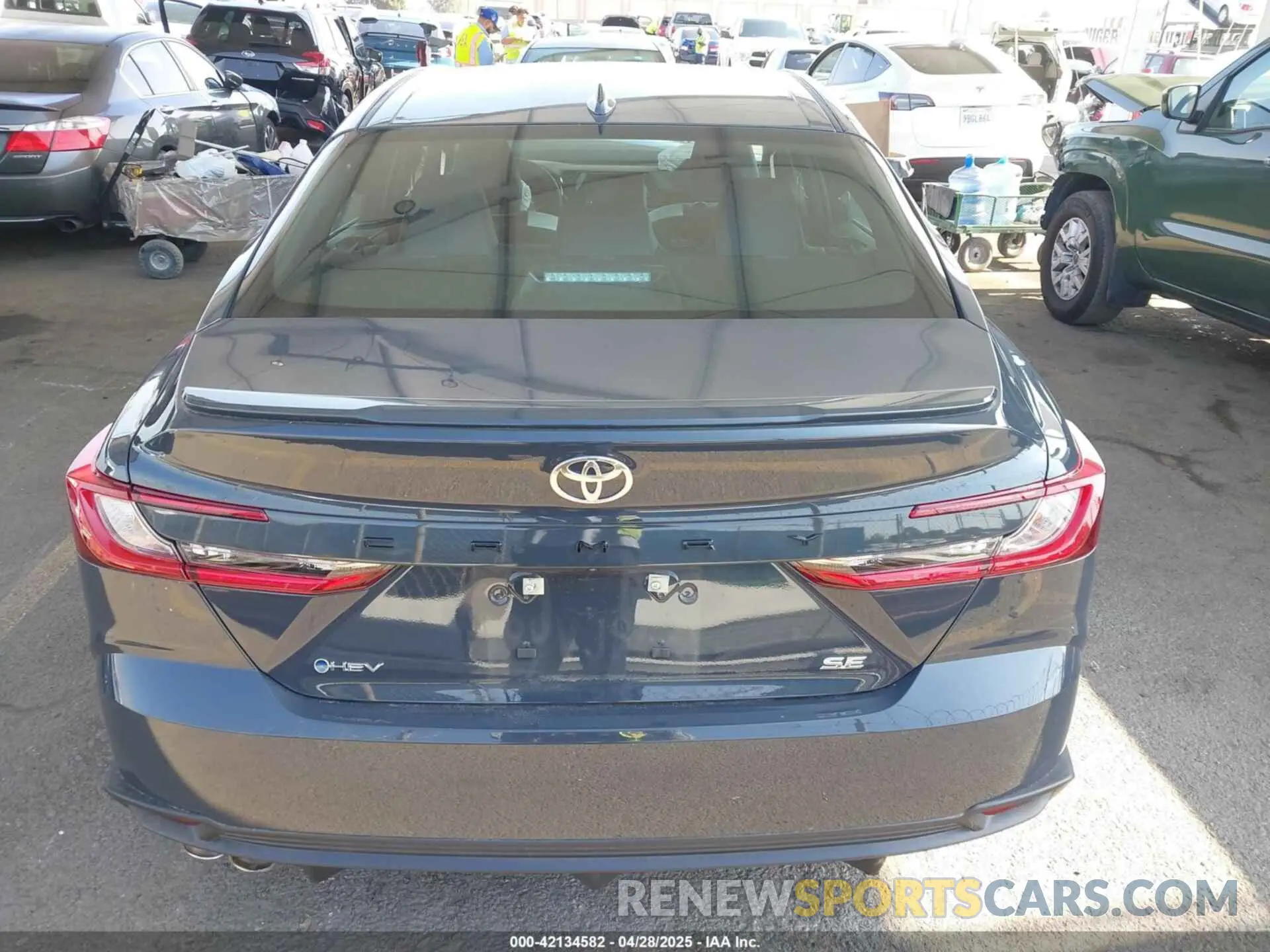 16 Photograph of a damaged car 4T1DAACK3SU068088 TOYOTA CAMRY 2025