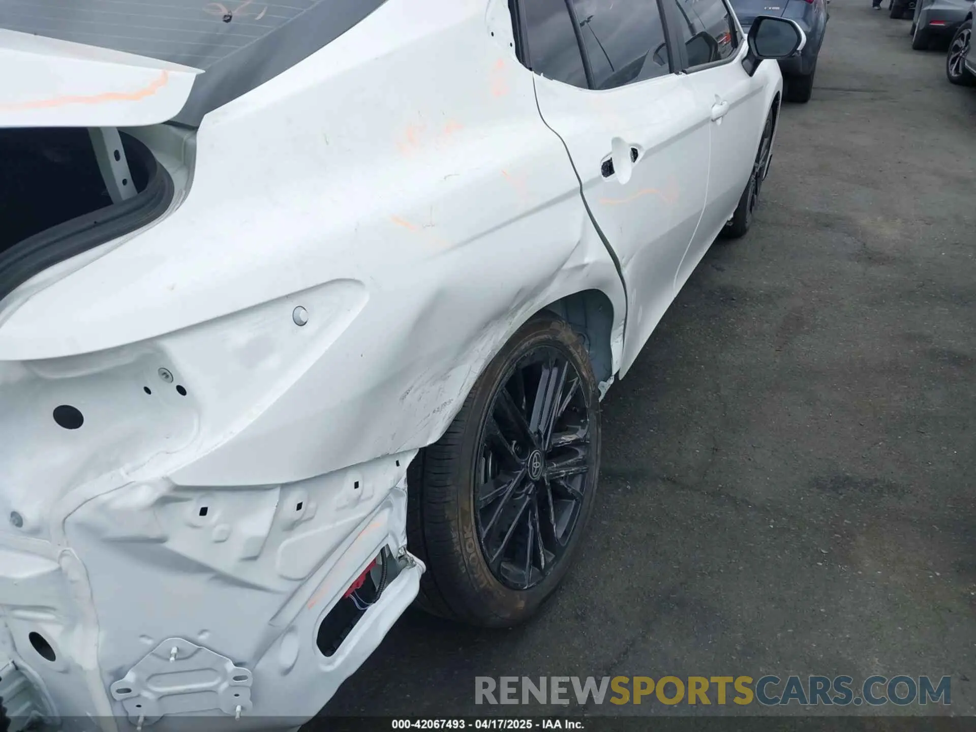 6 Photograph of a damaged car 4T1DAACK3SU087725 TOYOTA CAMRY 2025