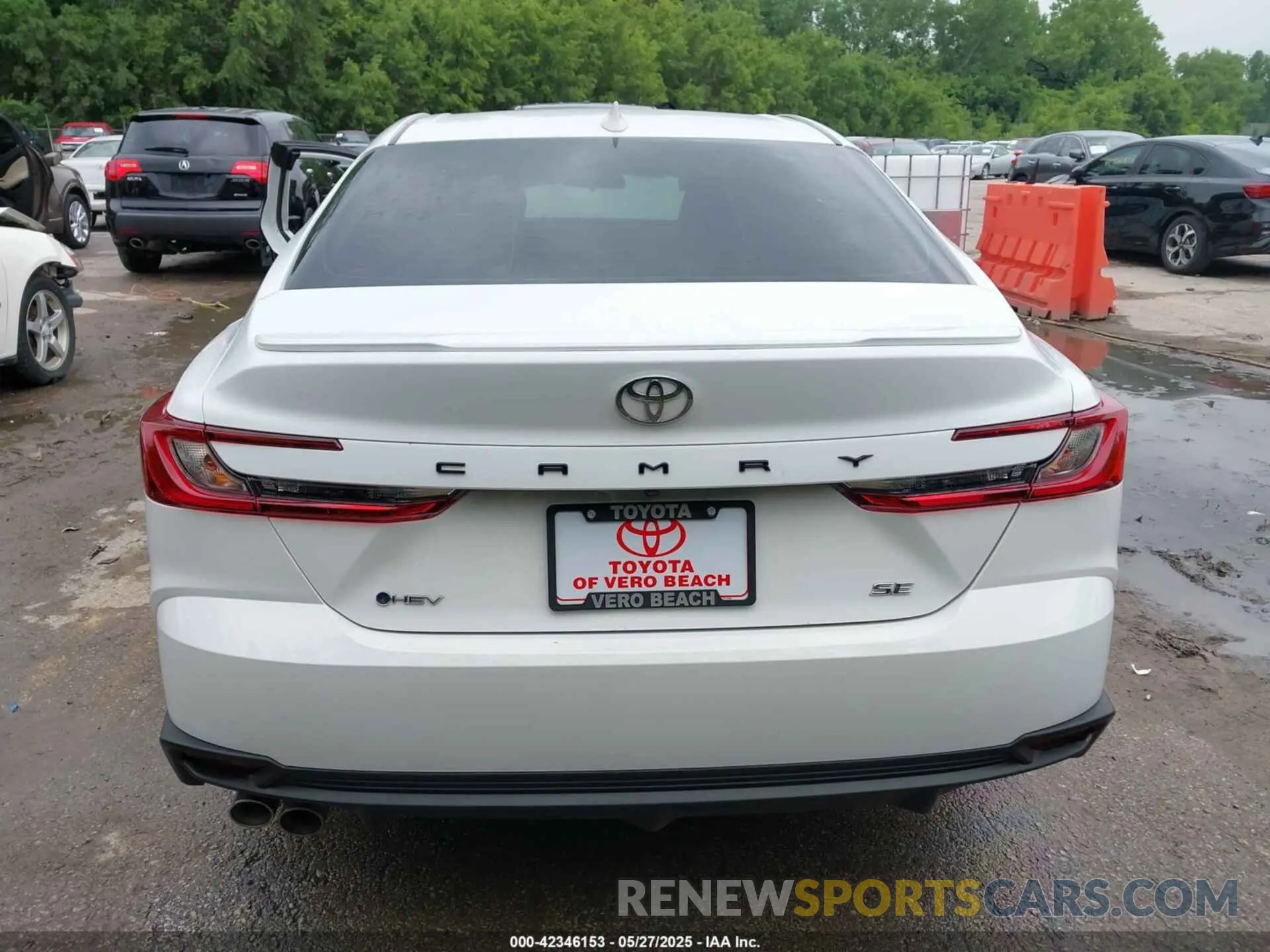 16 Photograph of a damaged car 4T1DAACK3SU098546 TOYOTA CAMRY 2025