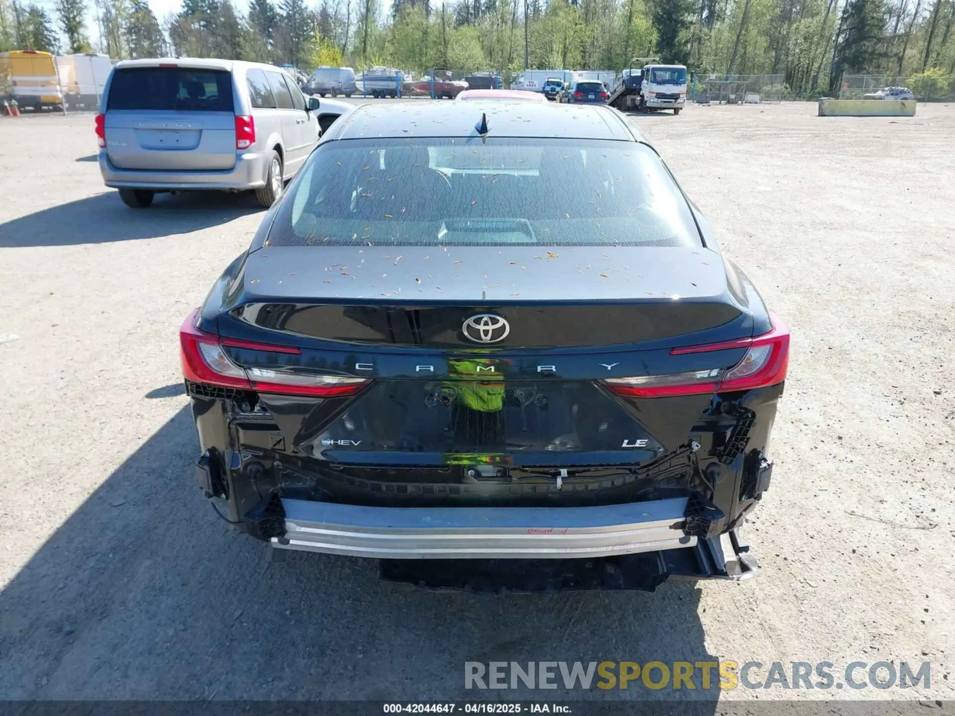 17 Photograph of a damaged car 4T1DAACK3SU101641 TOYOTA CAMRY 2025