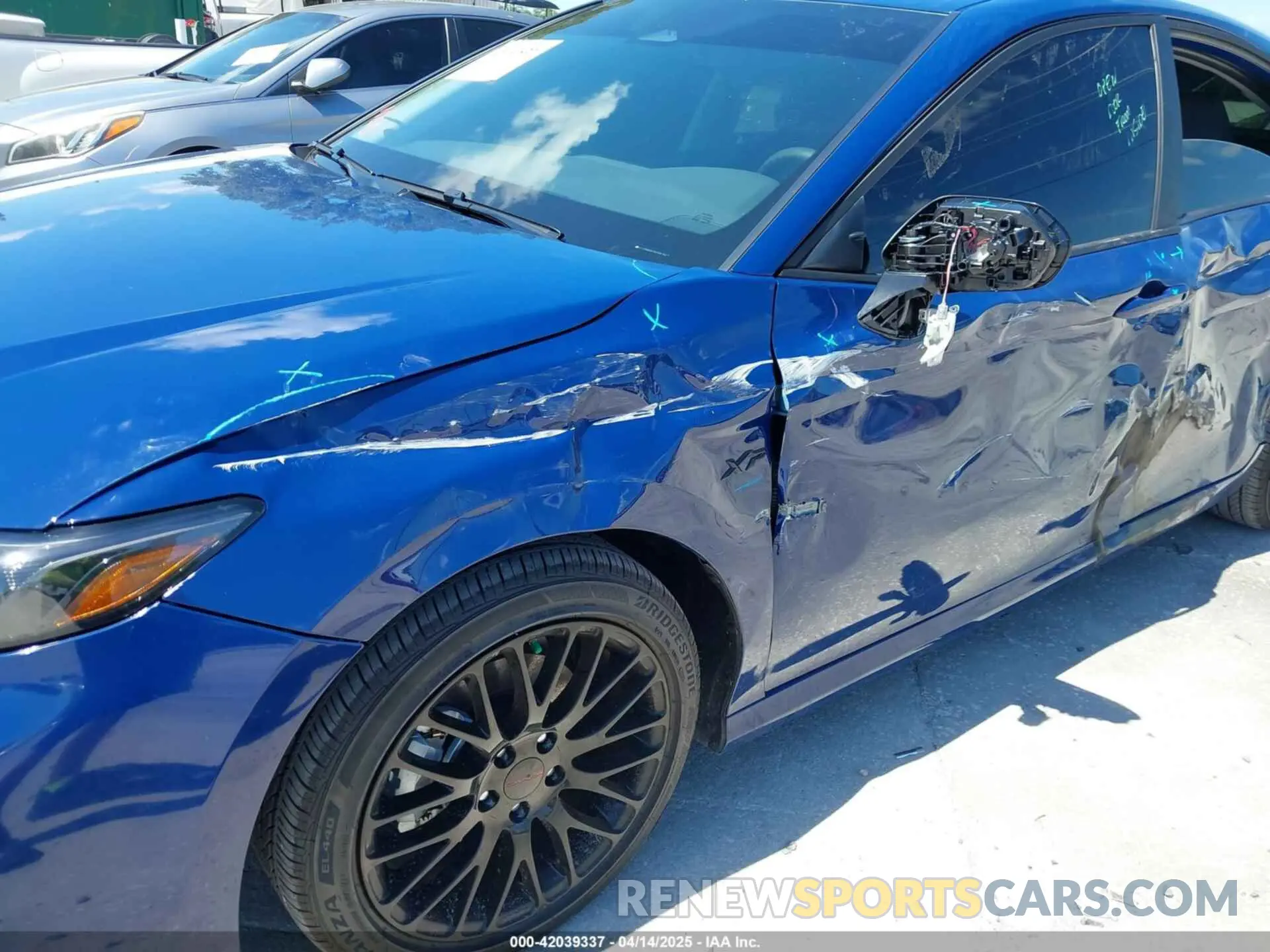 17 Photograph of a damaged car 4T1DAACK3SU104152 TOYOTA CAMRY 2025