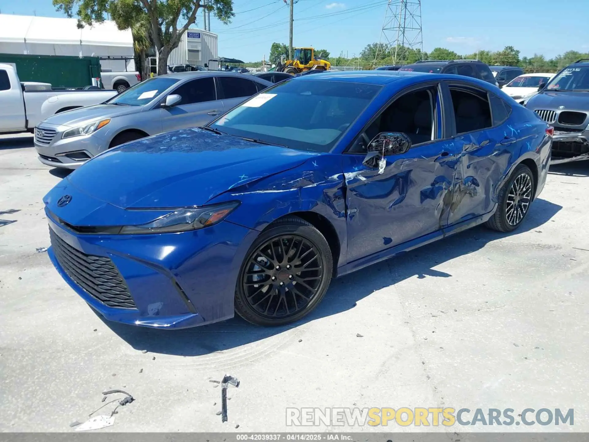 2 Photograph of a damaged car 4T1DAACK3SU104152 TOYOTA CAMRY 2025