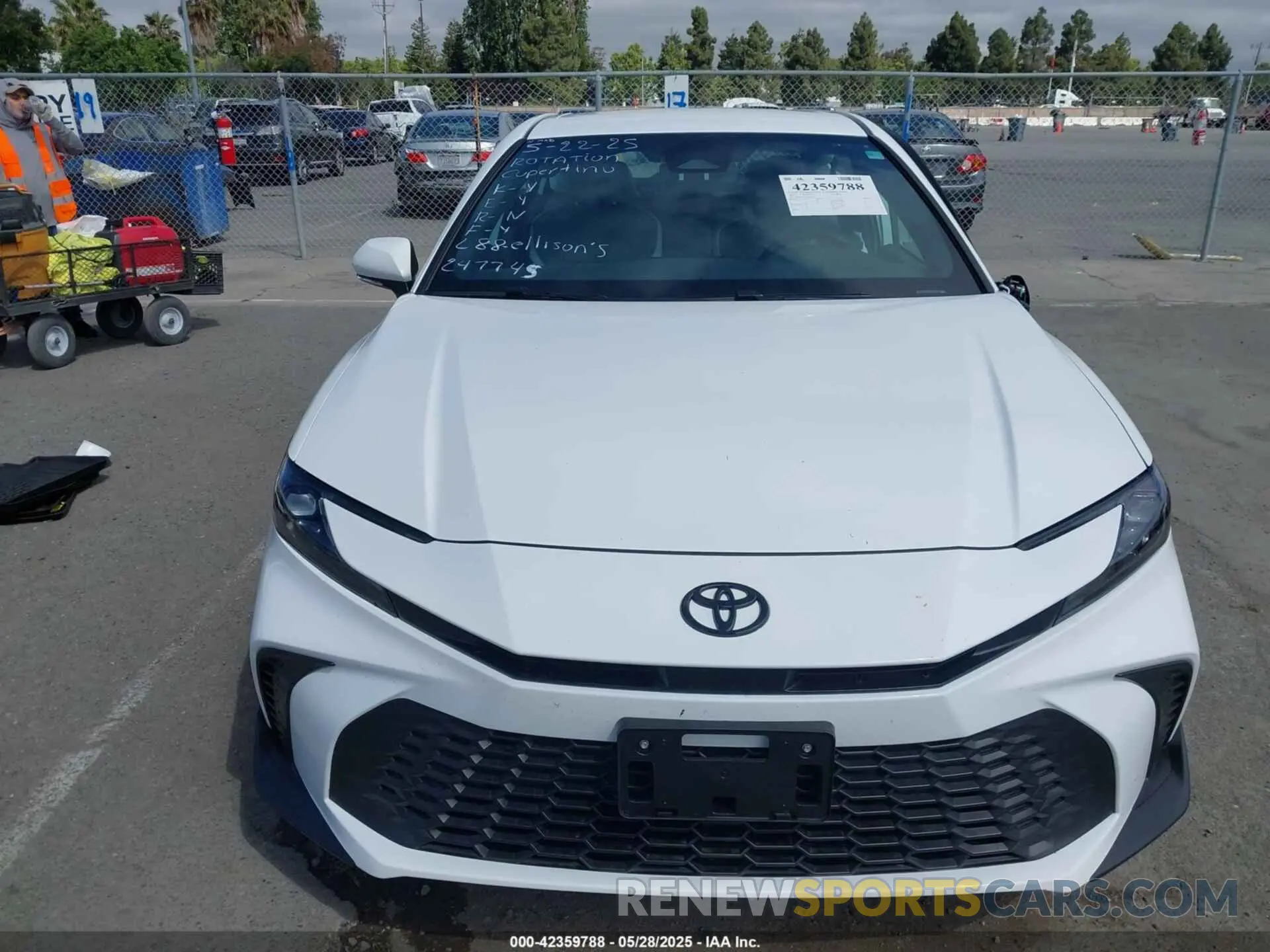 13 Photograph of a damaged car 4T1DAACK3SU128323 TOYOTA CAMRY 2025