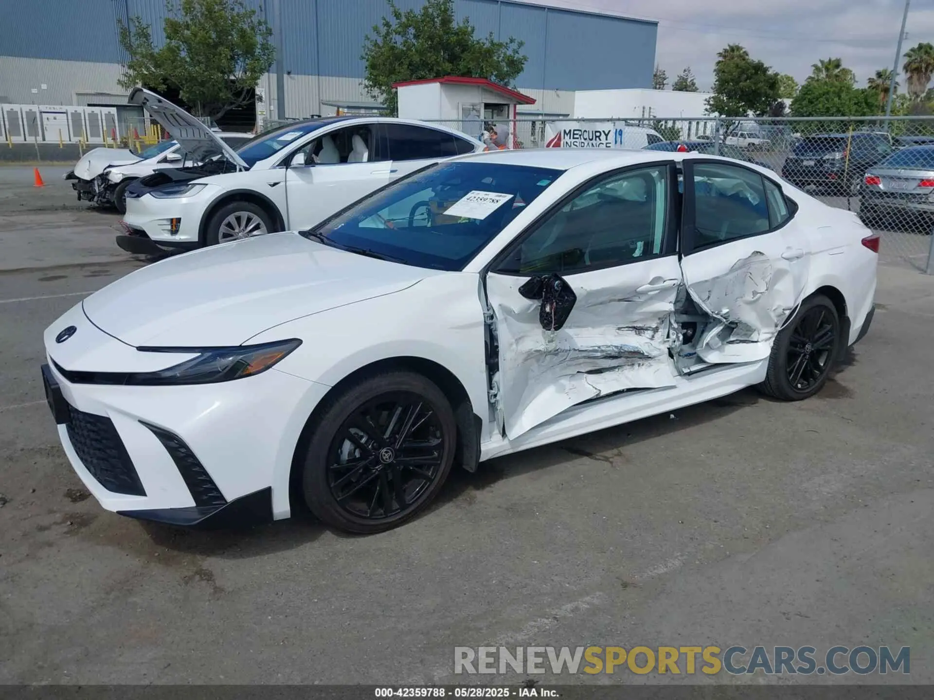 2 Photograph of a damaged car 4T1DAACK3SU128323 TOYOTA CAMRY 2025