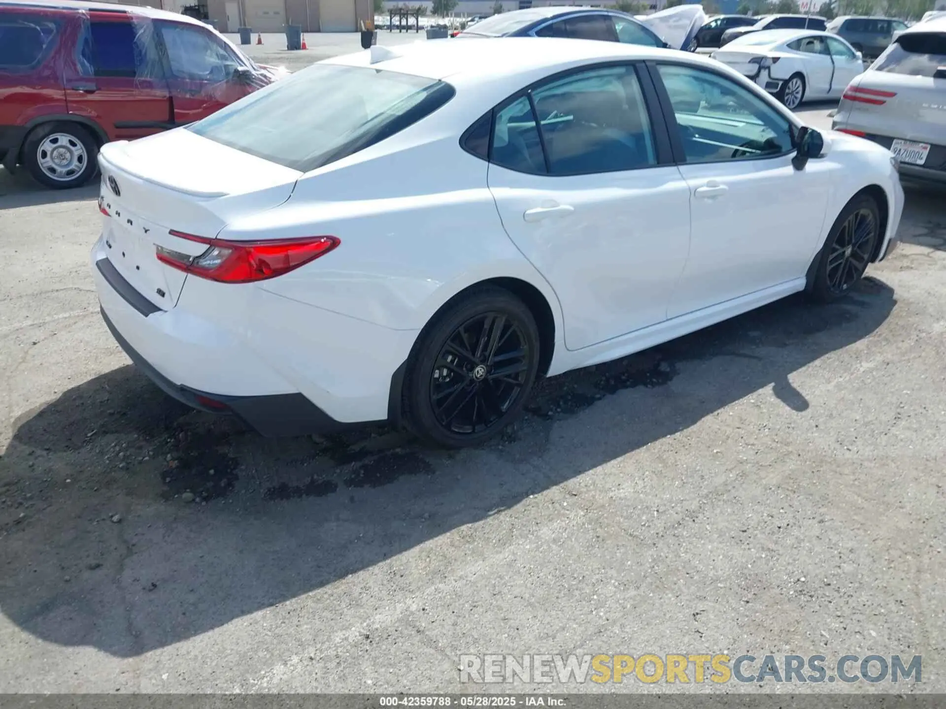 4 Photograph of a damaged car 4T1DAACK3SU128323 TOYOTA CAMRY 2025
