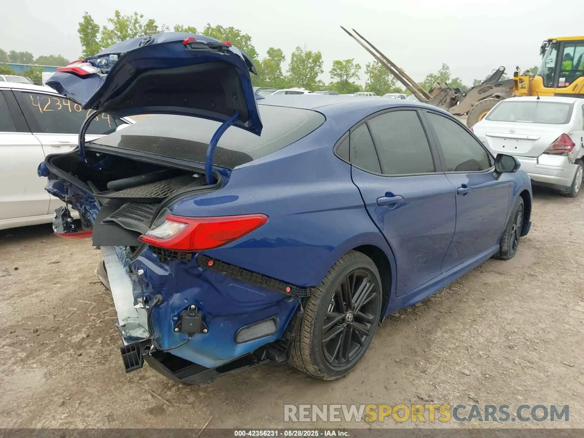 4 Photograph of a damaged car 4T1DAACK3SU141508 TOYOTA CAMRY 2025