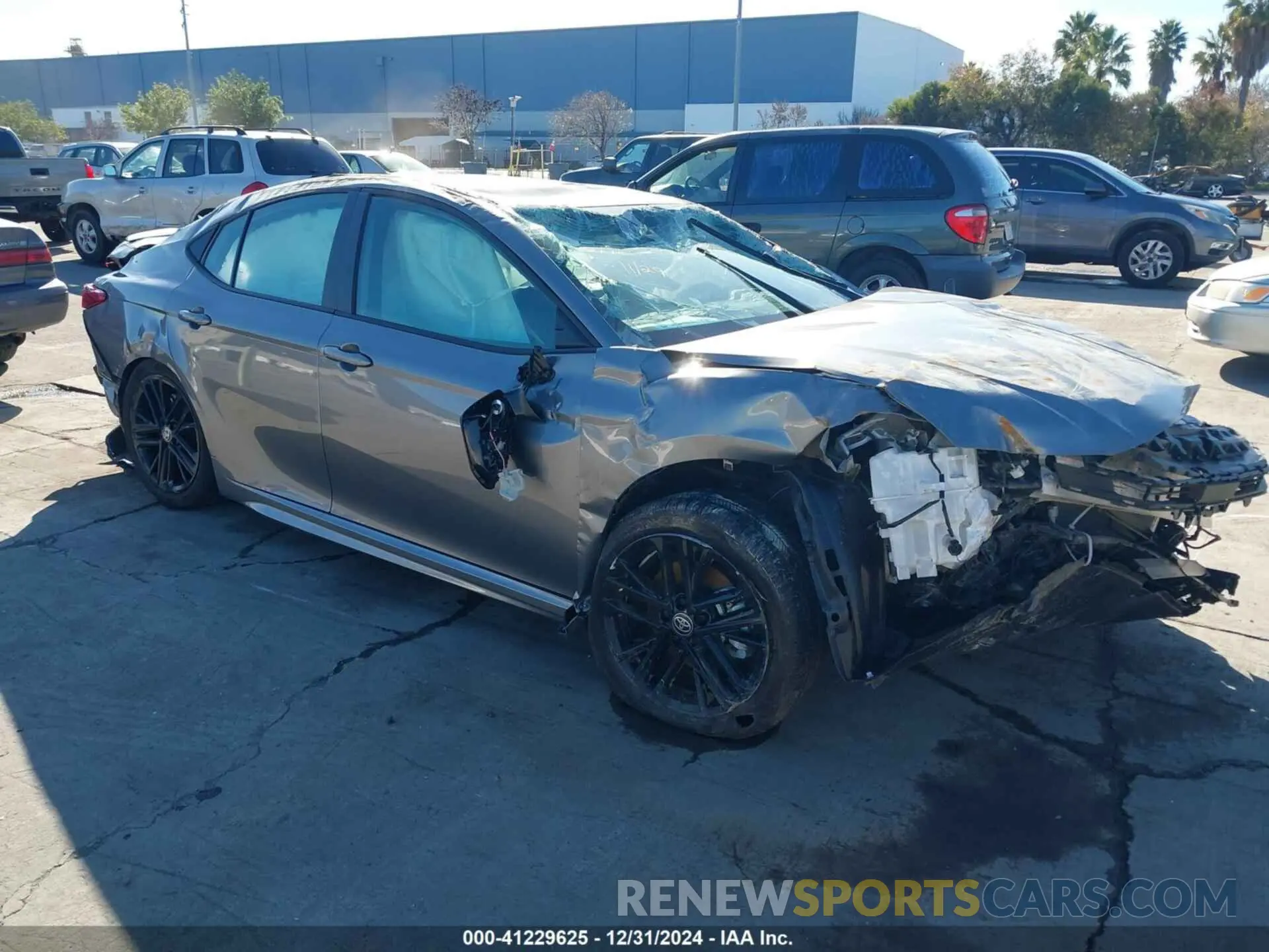 1 Photograph of a damaged car 4T1DAACK3SU503398 TOYOTA CAMRY 2025