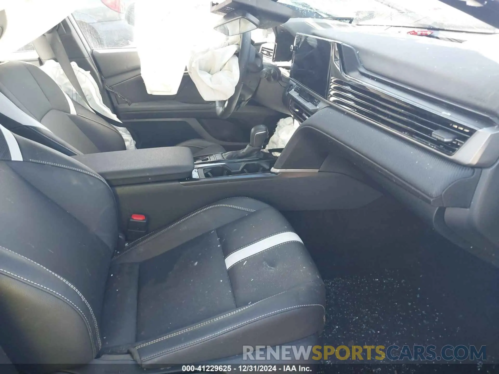 5 Photograph of a damaged car 4T1DAACK3SU503398 TOYOTA CAMRY 2025