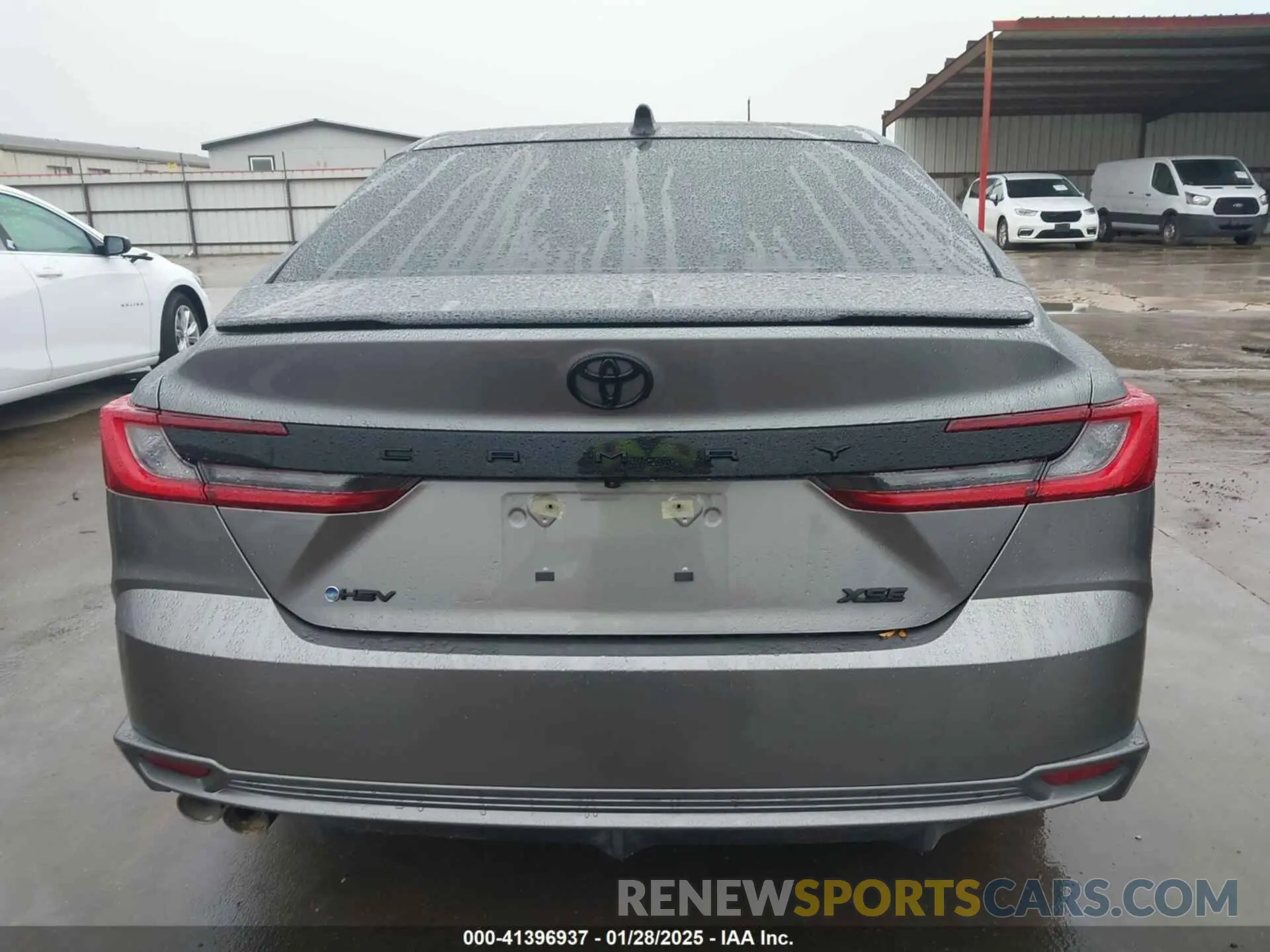 17 Photograph of a damaged car 4T1DAACK3SU505927 TOYOTA CAMRY 2025