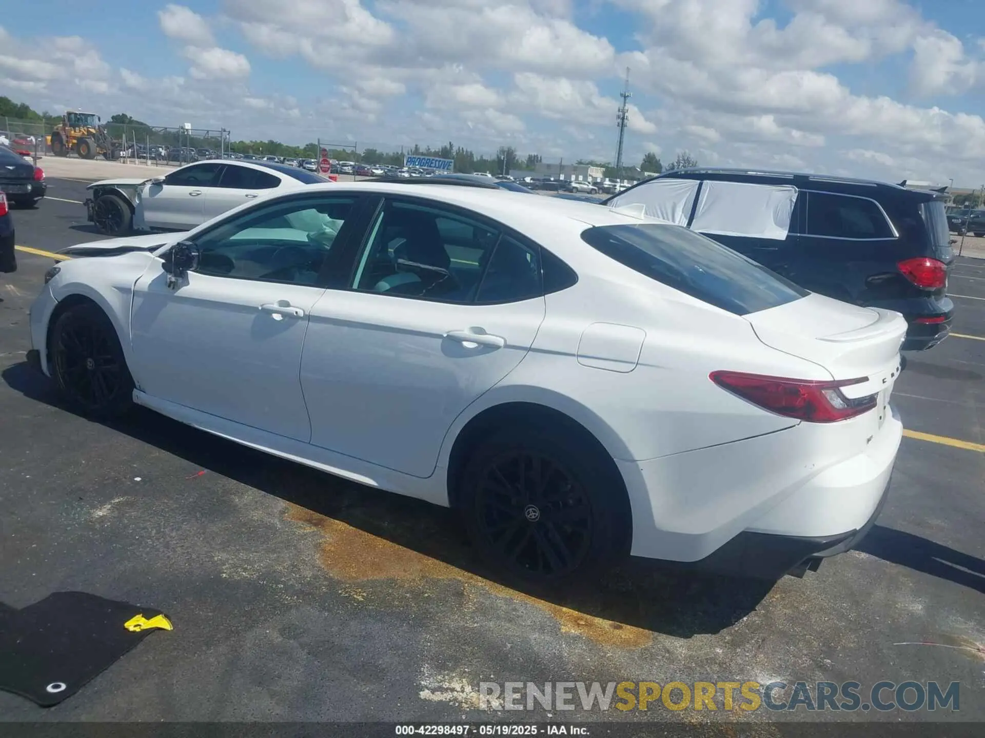3 Photograph of a damaged car 4T1DAACK3SU512179 TOYOTA CAMRY 2025