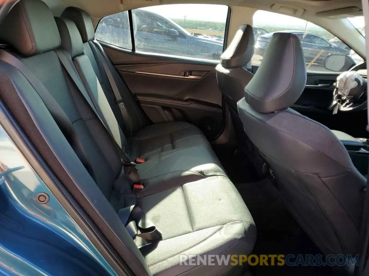 10 Photograph of a damaged car 4T1DAACK3SU515504 TOYOTA CAMRY 2025