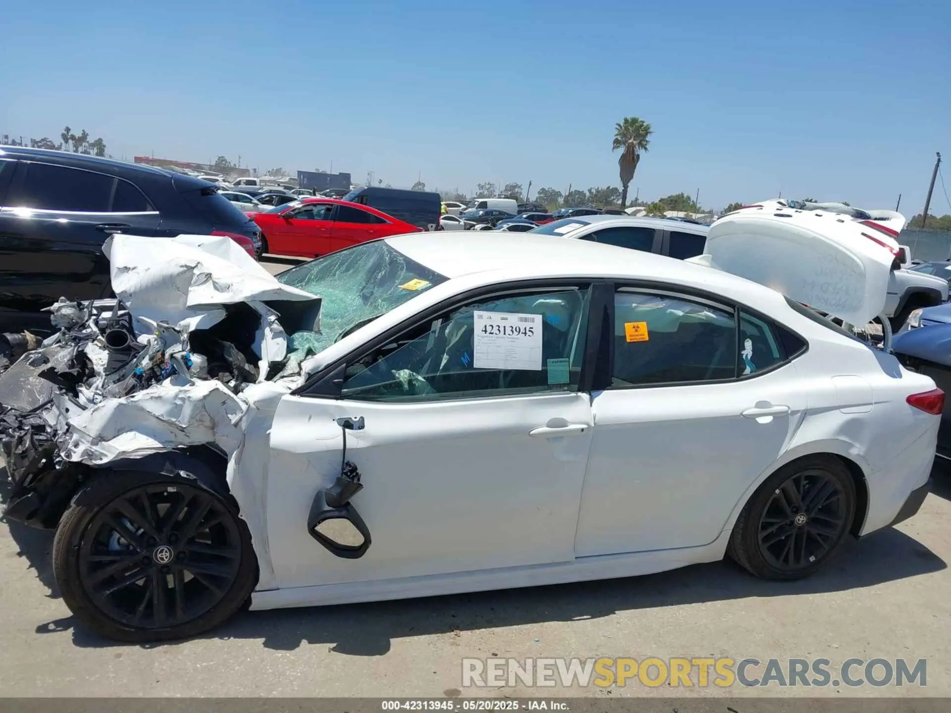 13 Photograph of a damaged car 4T1DAACK3SU522114 TOYOTA CAMRY 2025