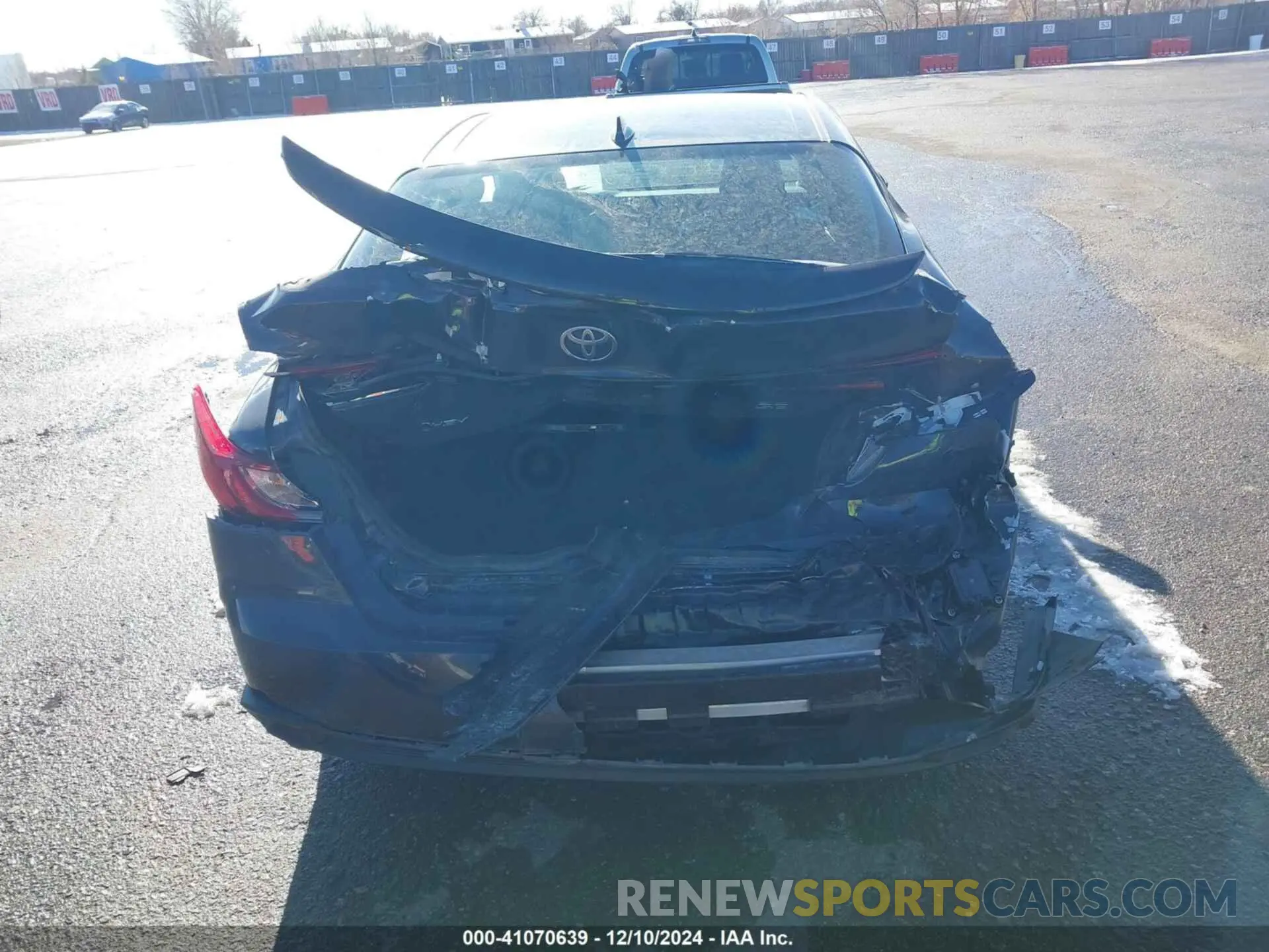 16 Photograph of a damaged car 4T1DAACK3SU527135 TOYOTA CAMRY 2025