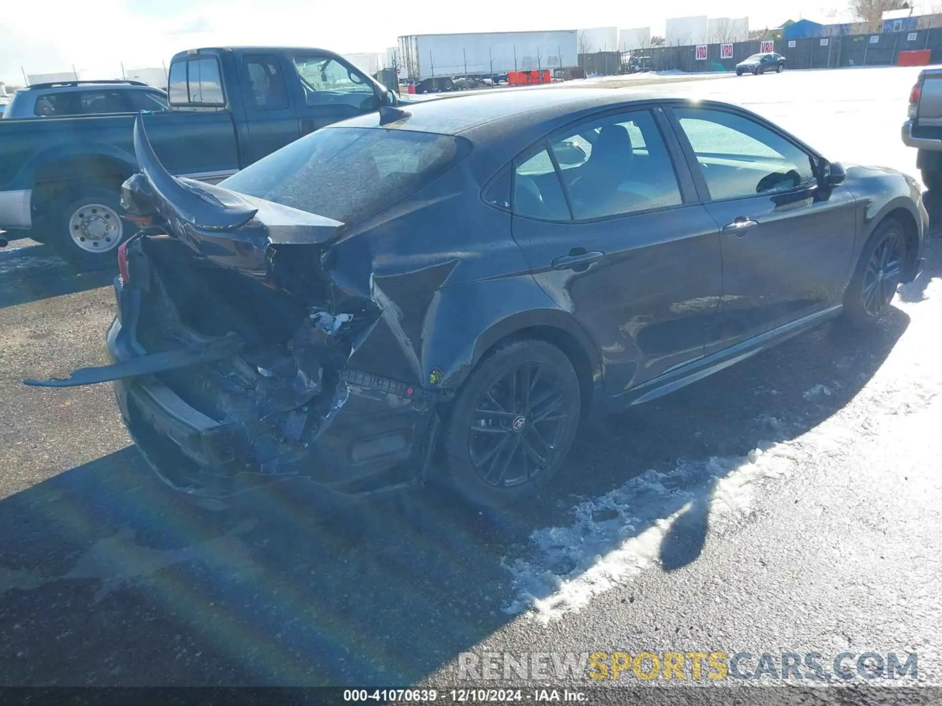4 Photograph of a damaged car 4T1DAACK3SU527135 TOYOTA CAMRY 2025
