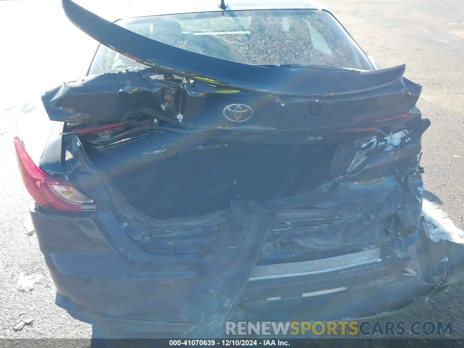 6 Photograph of a damaged car 4T1DAACK3SU527135 TOYOTA CAMRY 2025