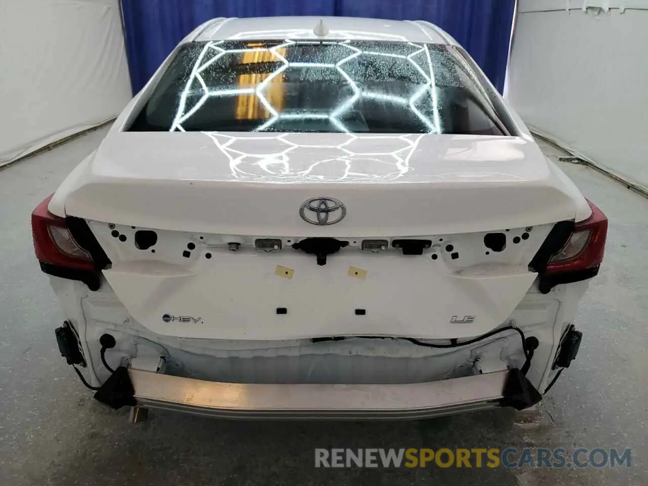 6 Photograph of a damaged car 4T1DAACK3SU536935 TOYOTA CAMRY 2025