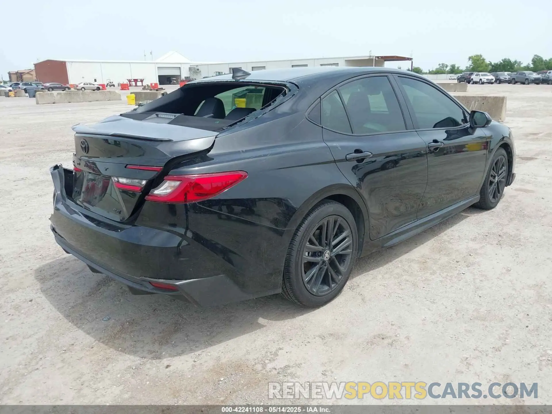 4 Photograph of a damaged car 4T1DAACK3SU537969 TOYOTA CAMRY 2025